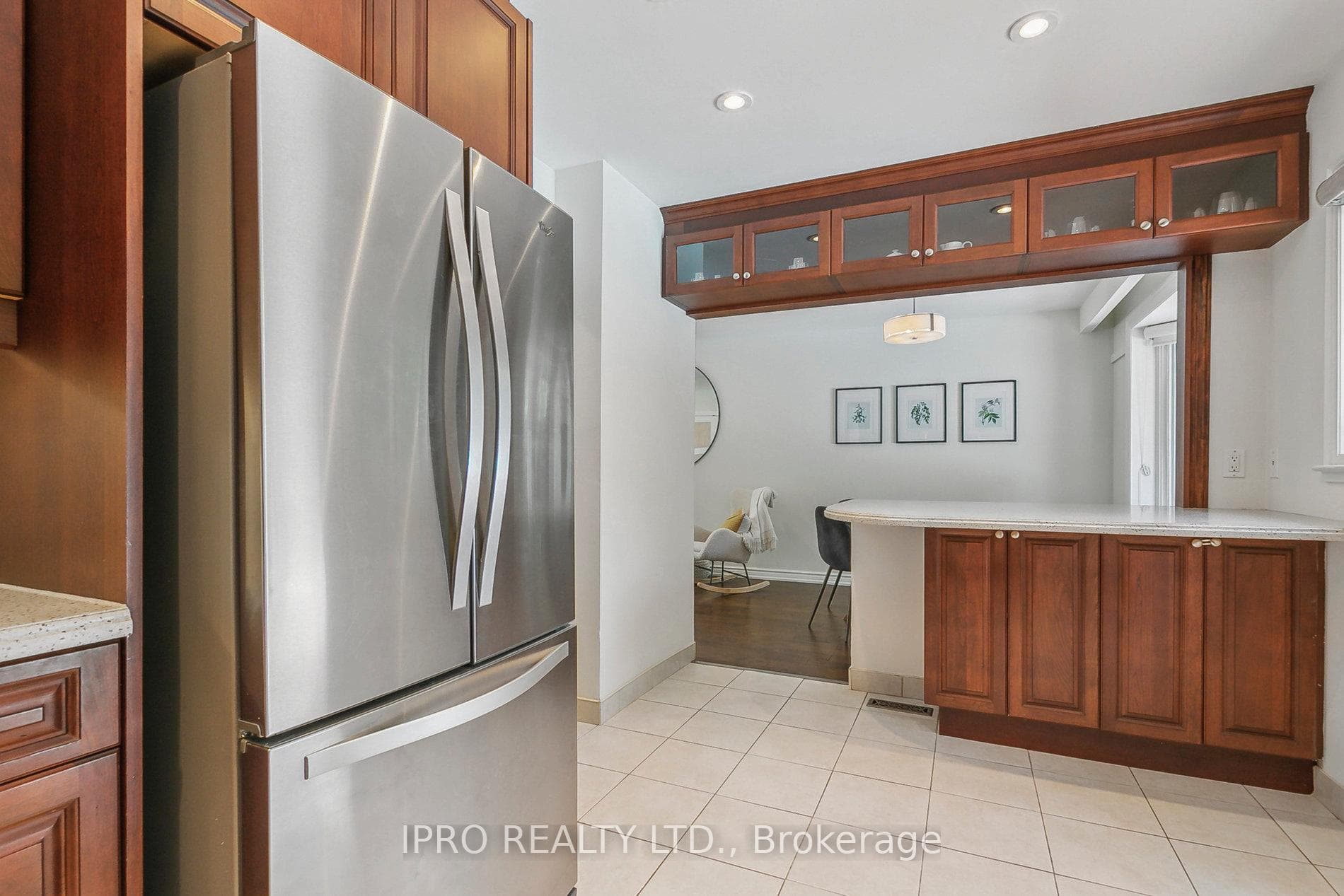 8 Sir Raymond Drive photo 13