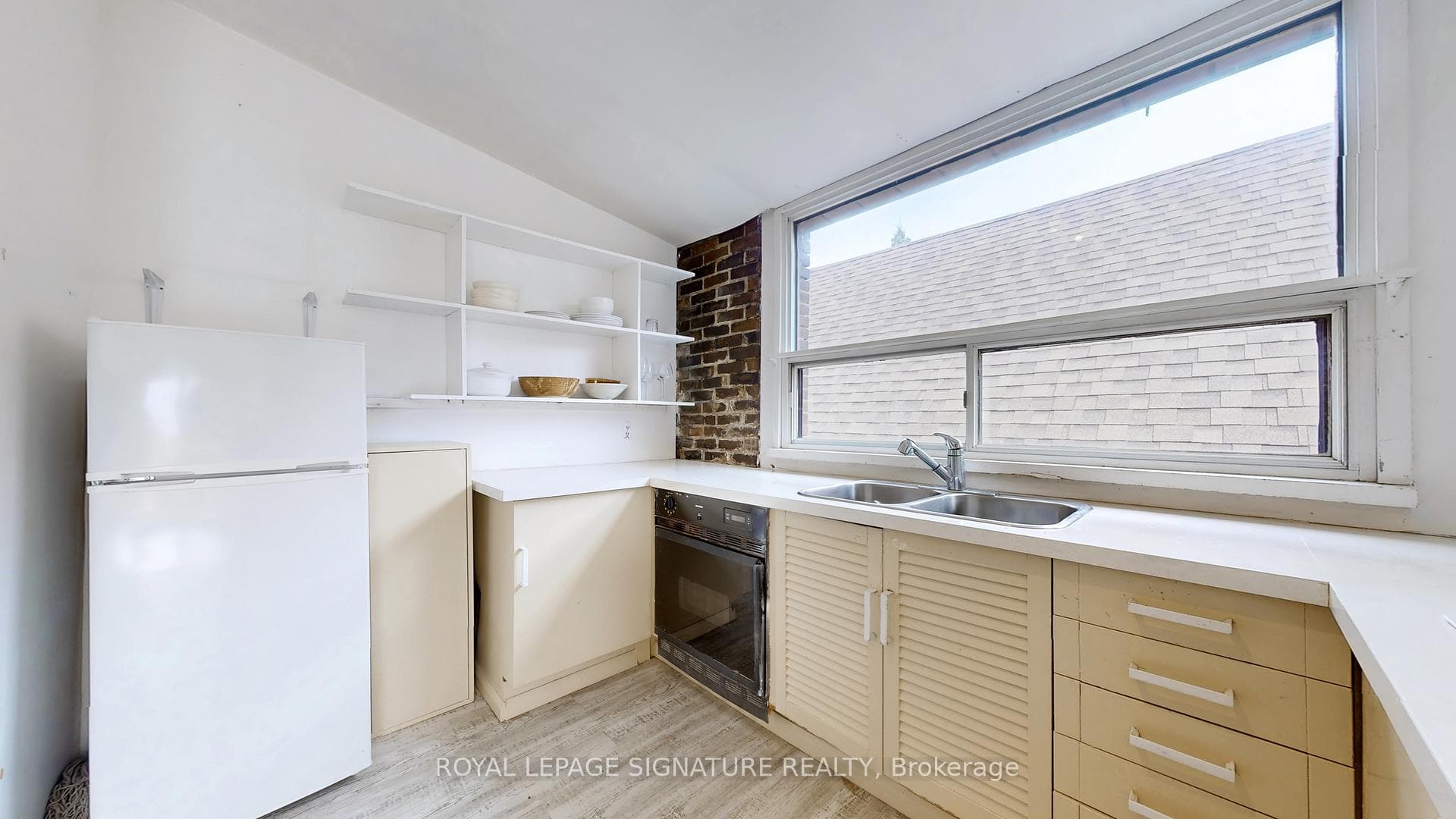 215 Pearson Avenue Unit 4 photo 6