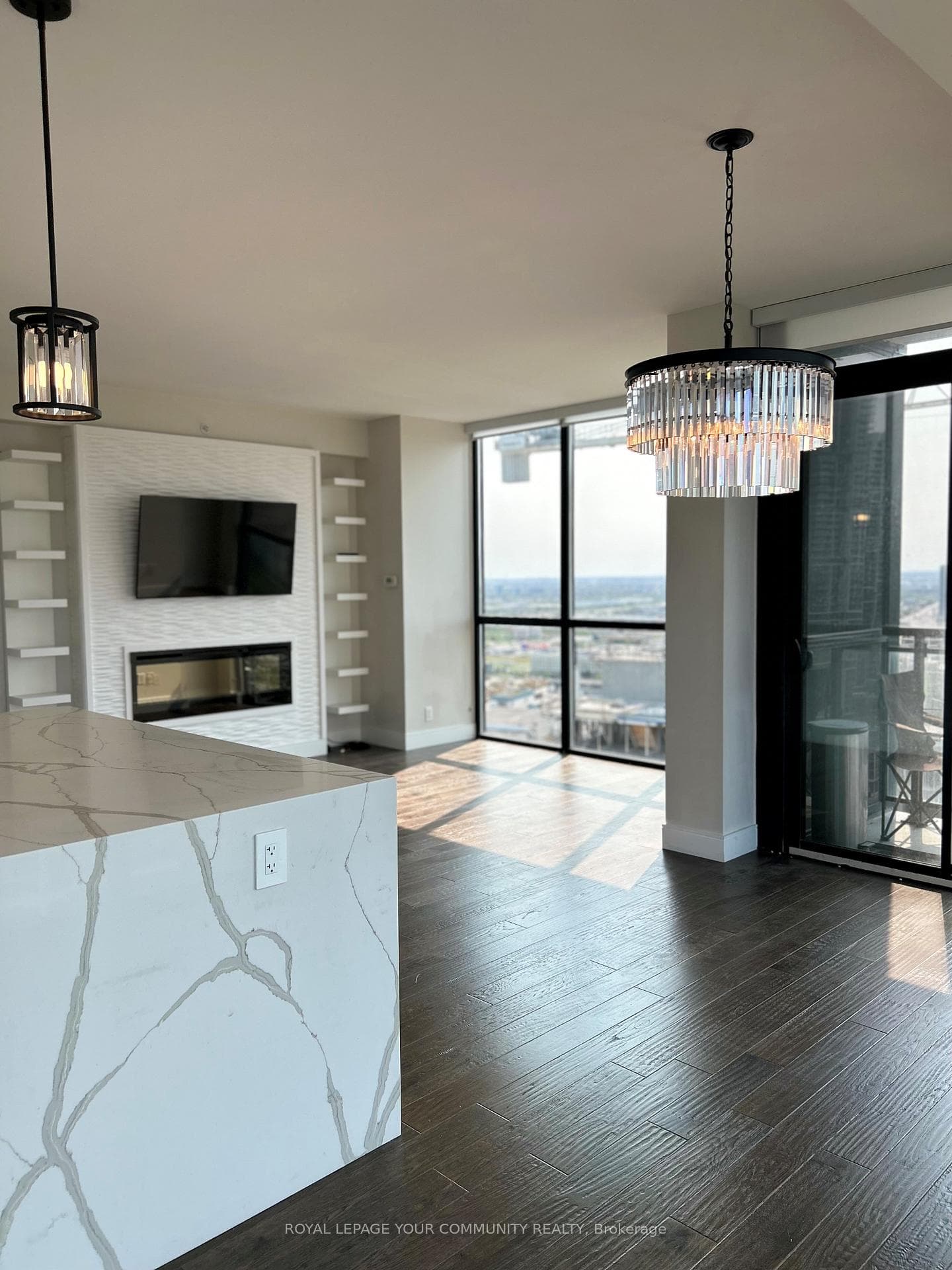 2910 highway 7 Road Unit 2806 photo 3