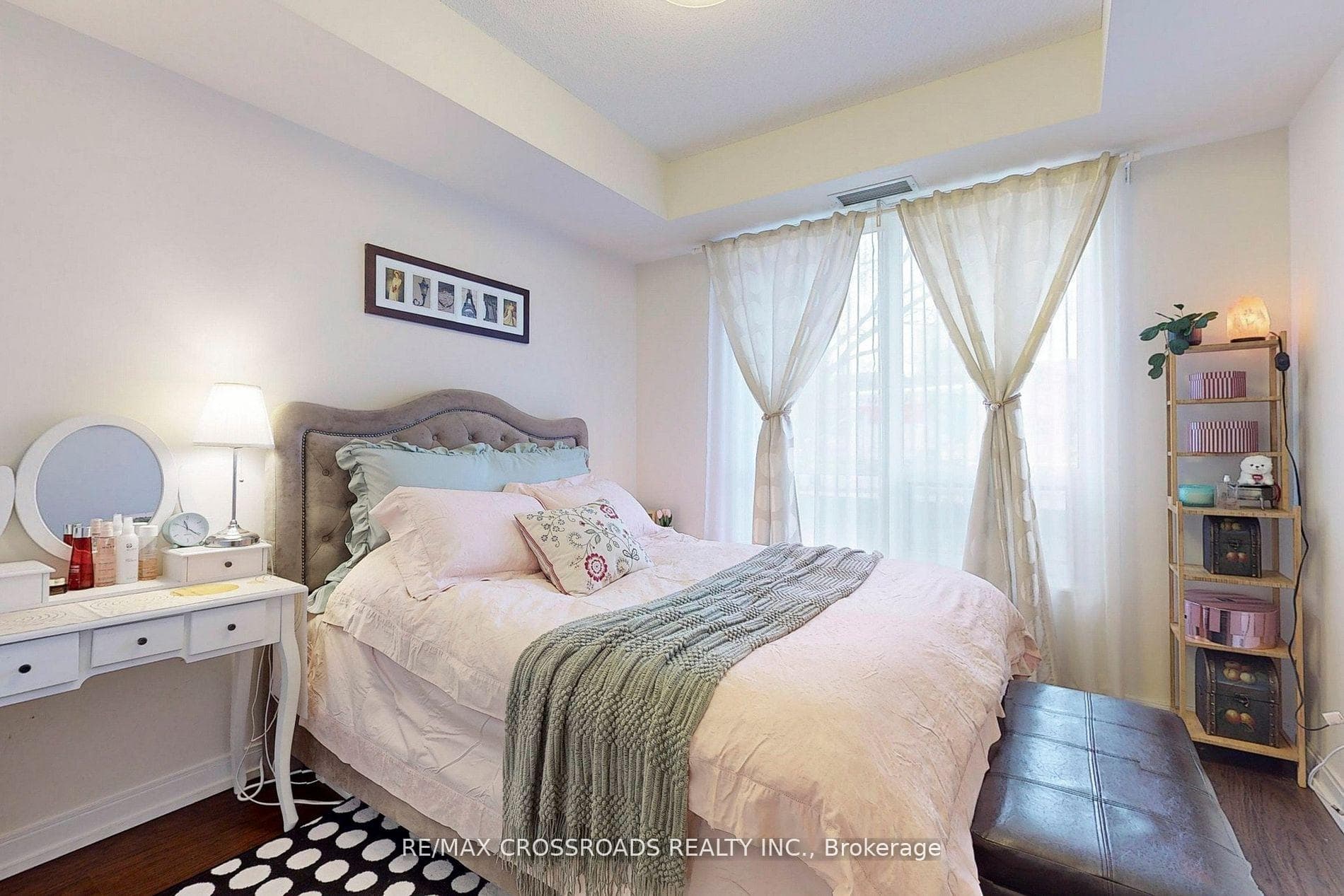 181 Village Green Square Unit 117 photo 14