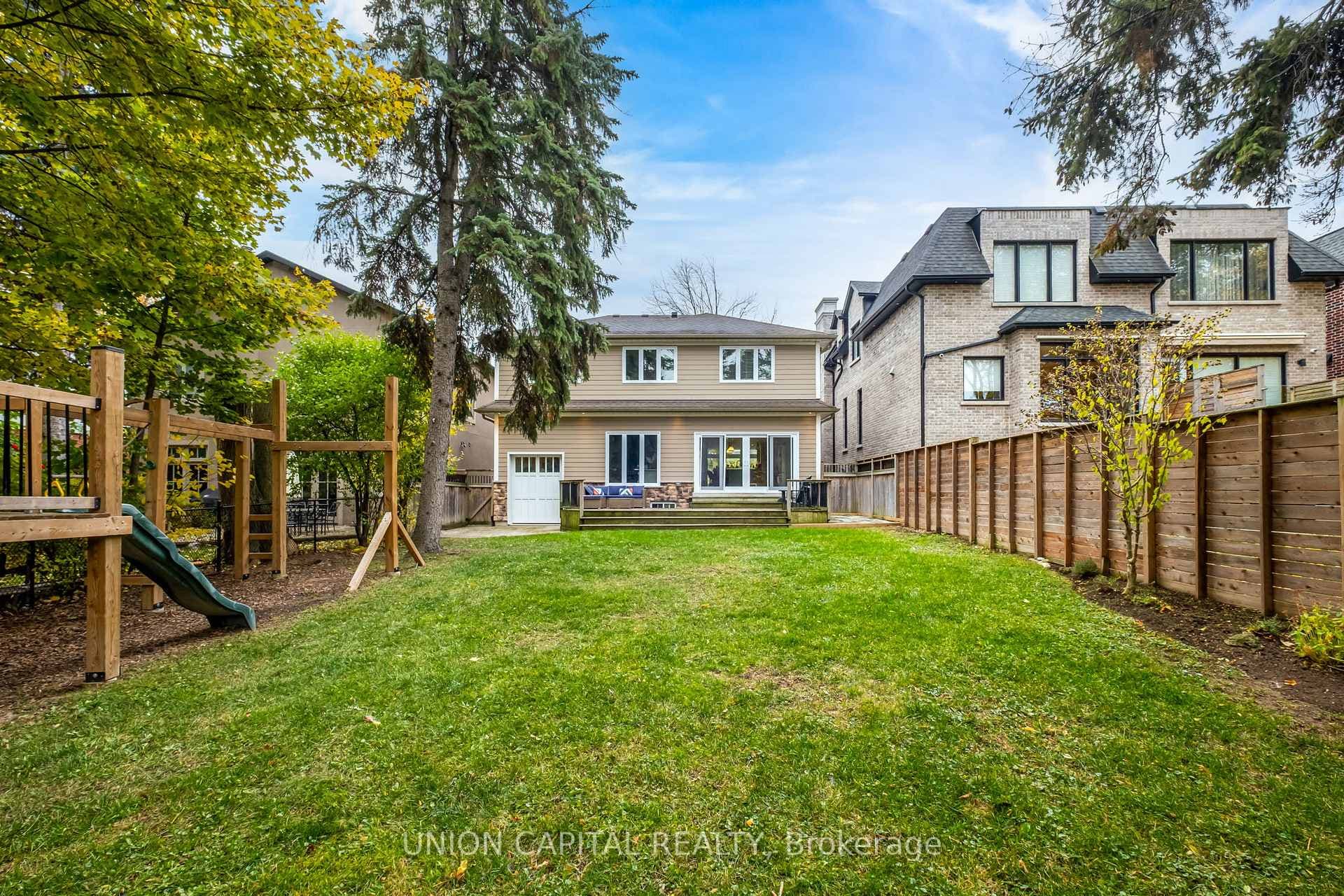 58 Stuart Avenue photo 35