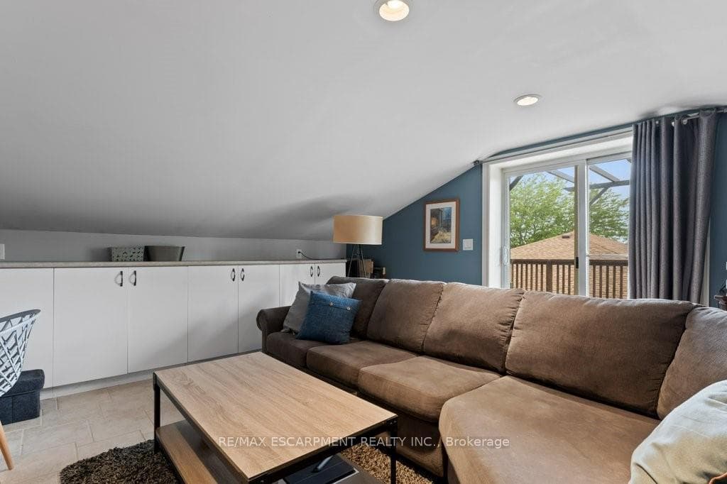 4002 HIXON Street photo 11