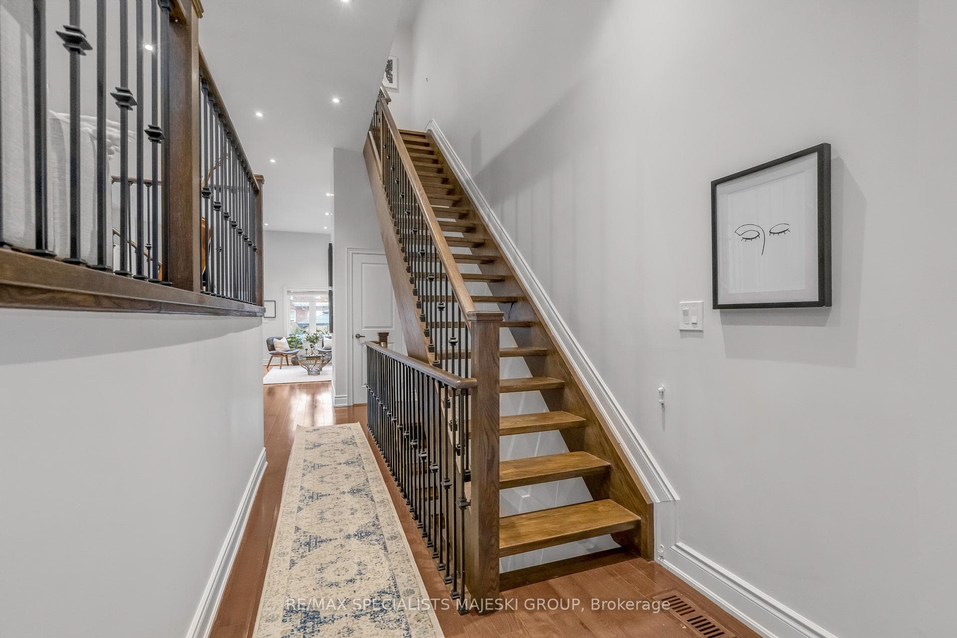 264 Melrose Street photo 16