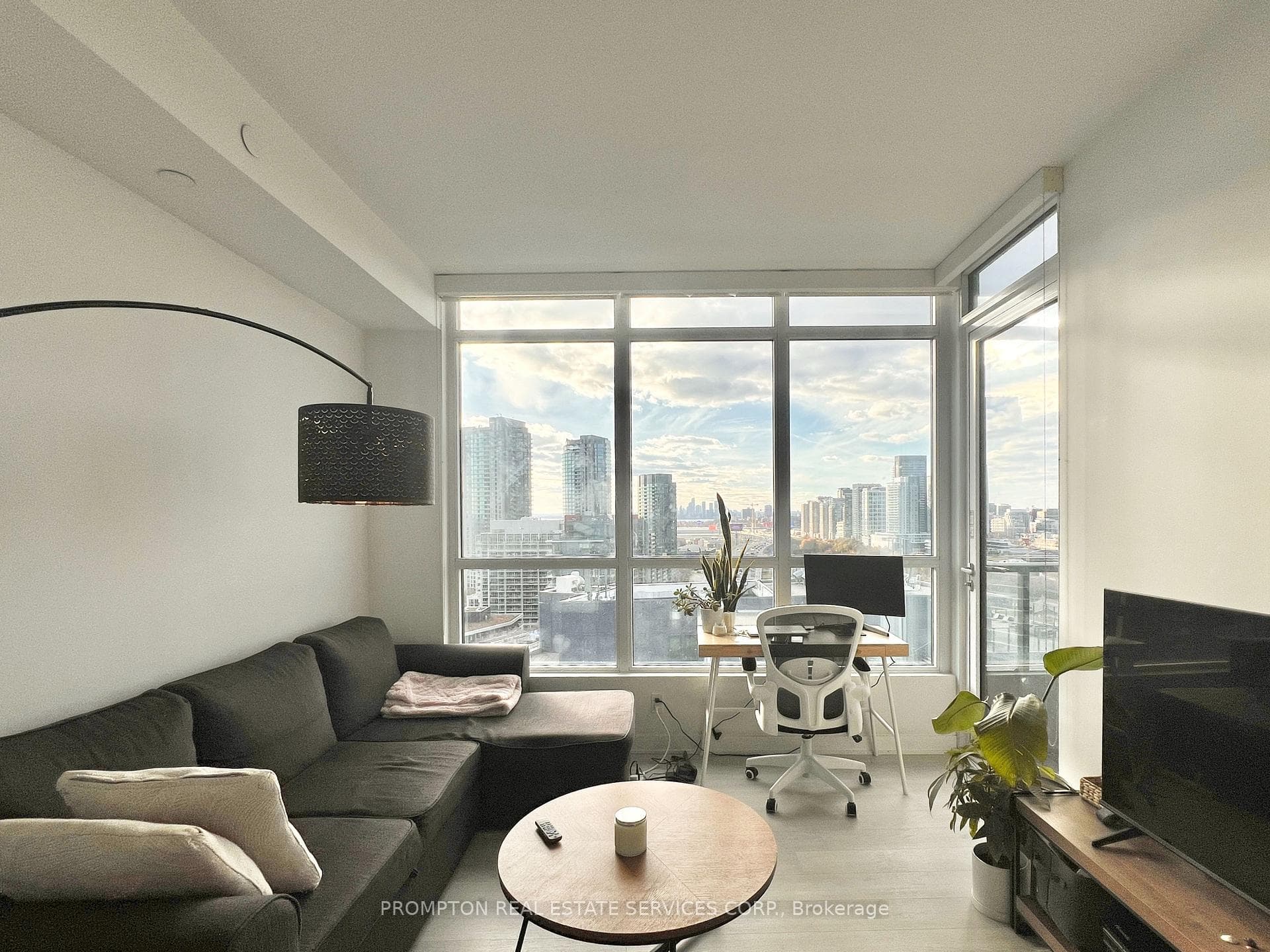 80 Queens Wharf Road Unit 2115 photo 5