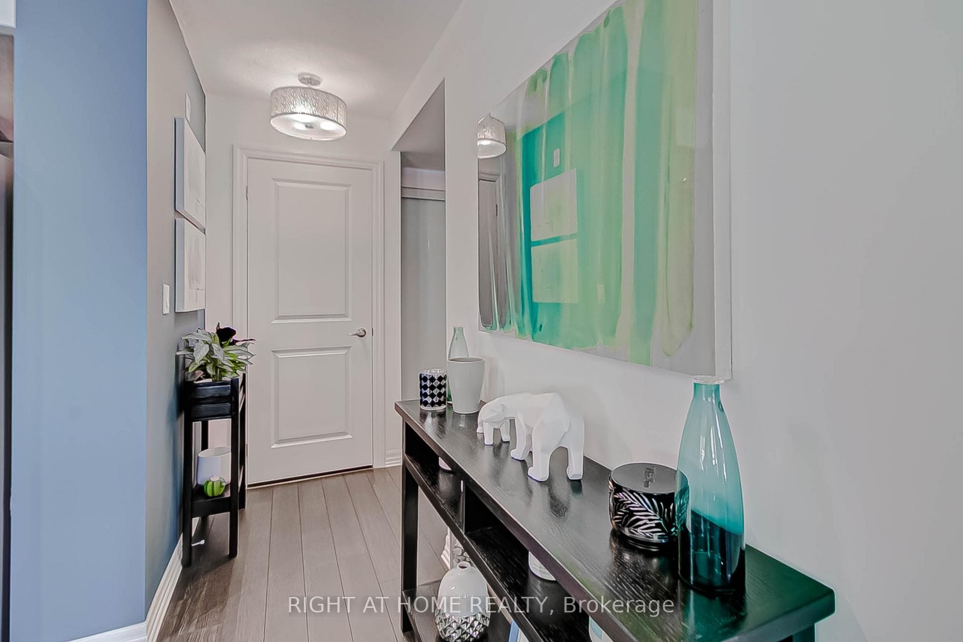 80 Esther Lorrie Drive Unit 319 photo 4