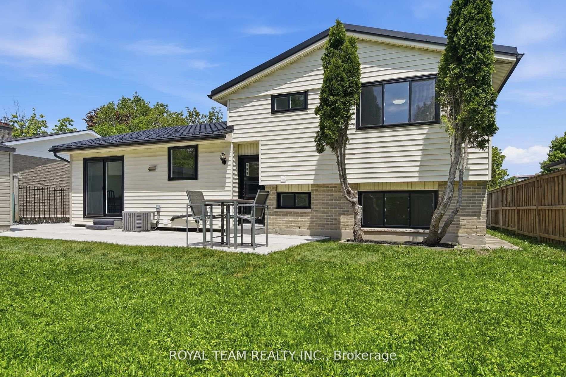 653 Steeplechase Drive photo 46