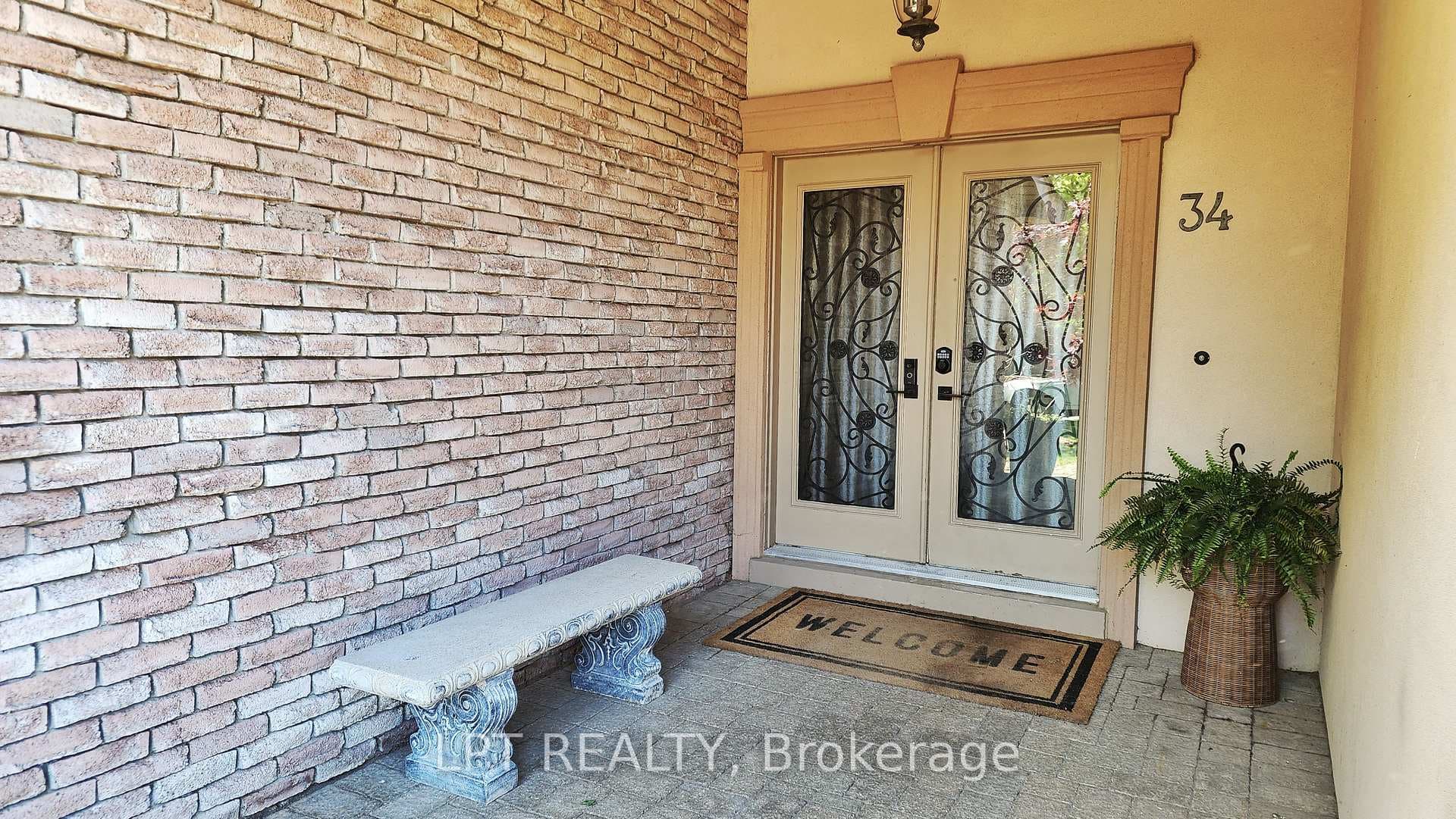 34 Noam Drive photo 3