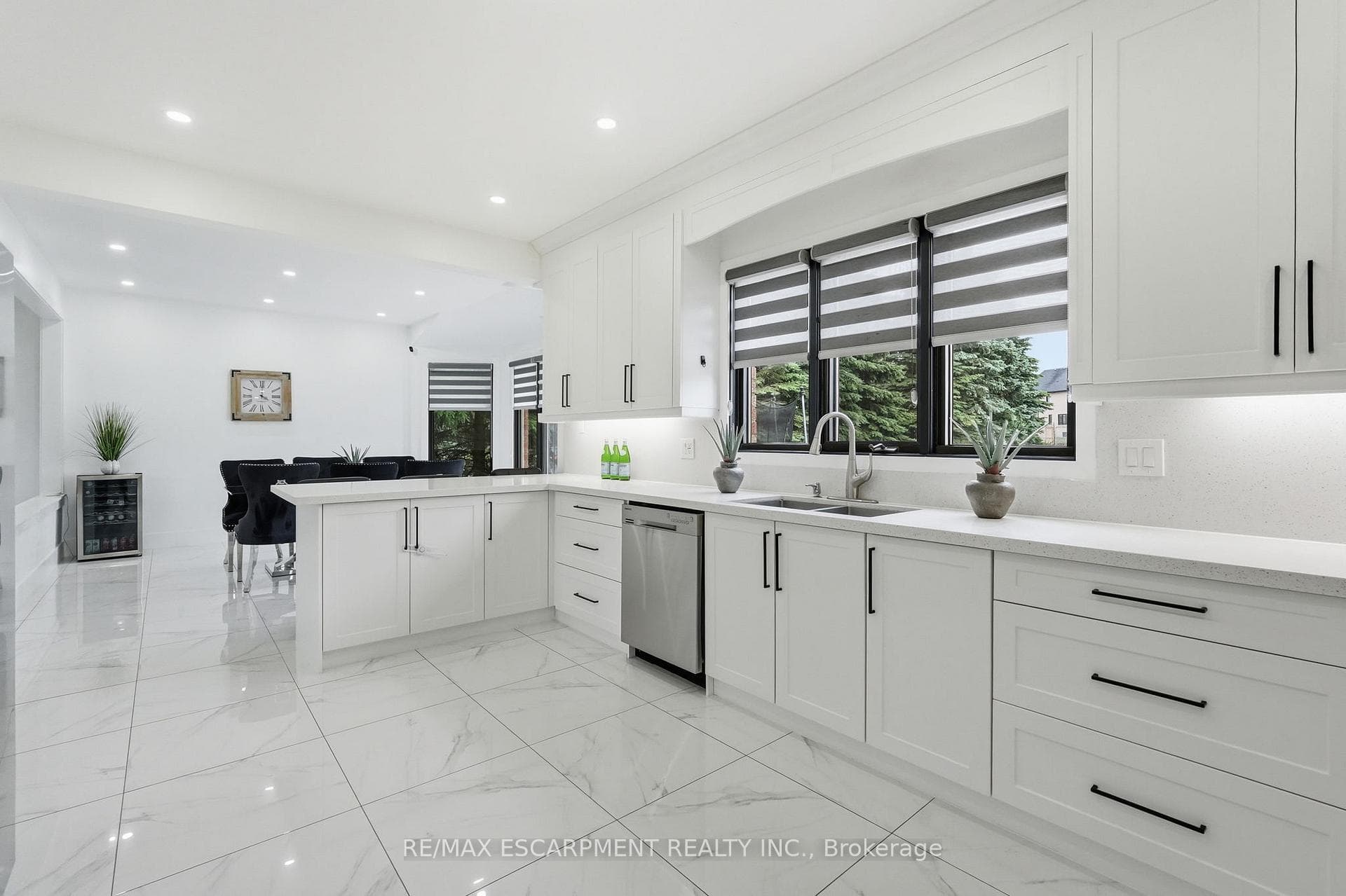 2 CURRIE Drive photo 12