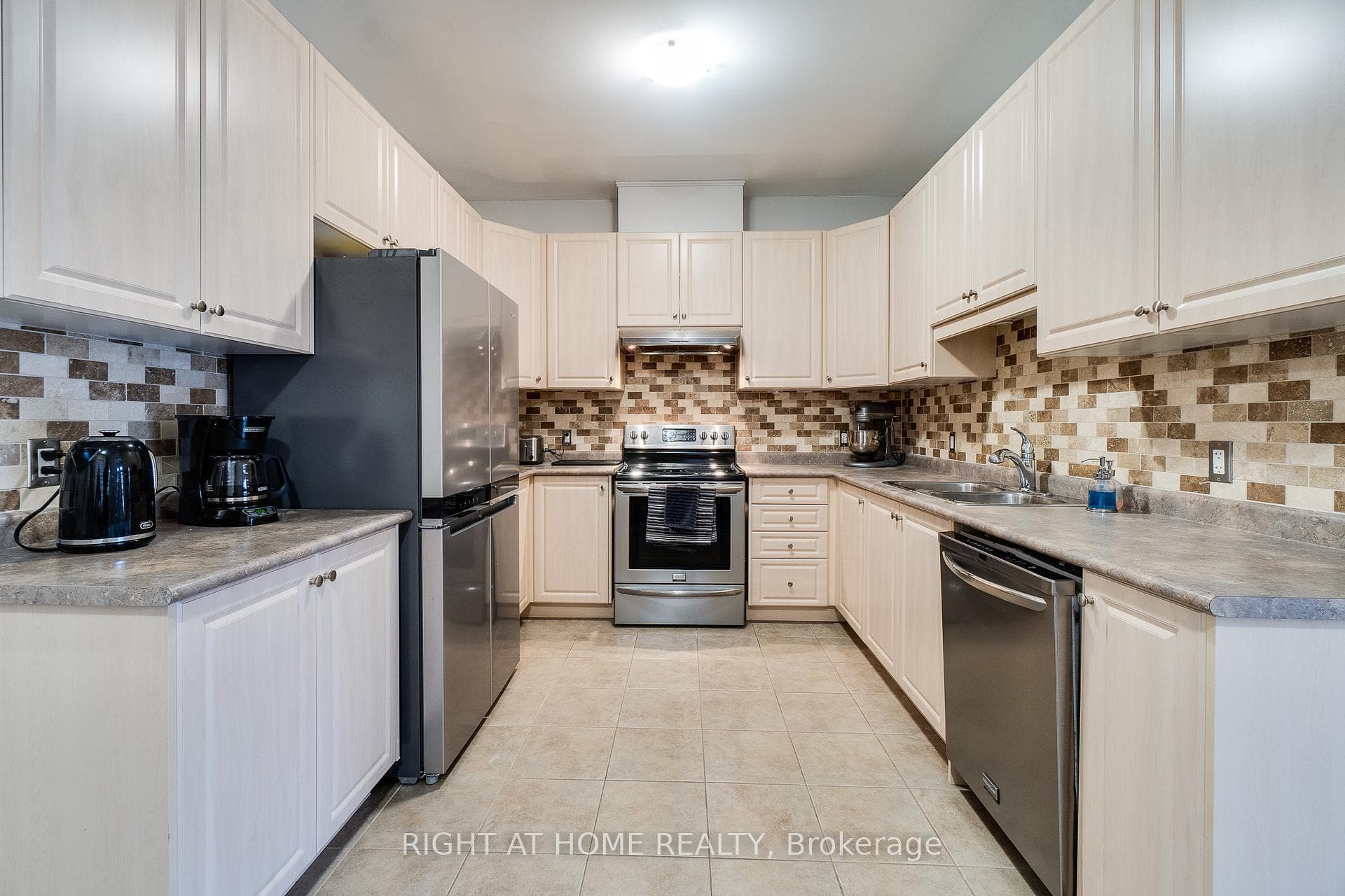 15 Losino Street photo 14