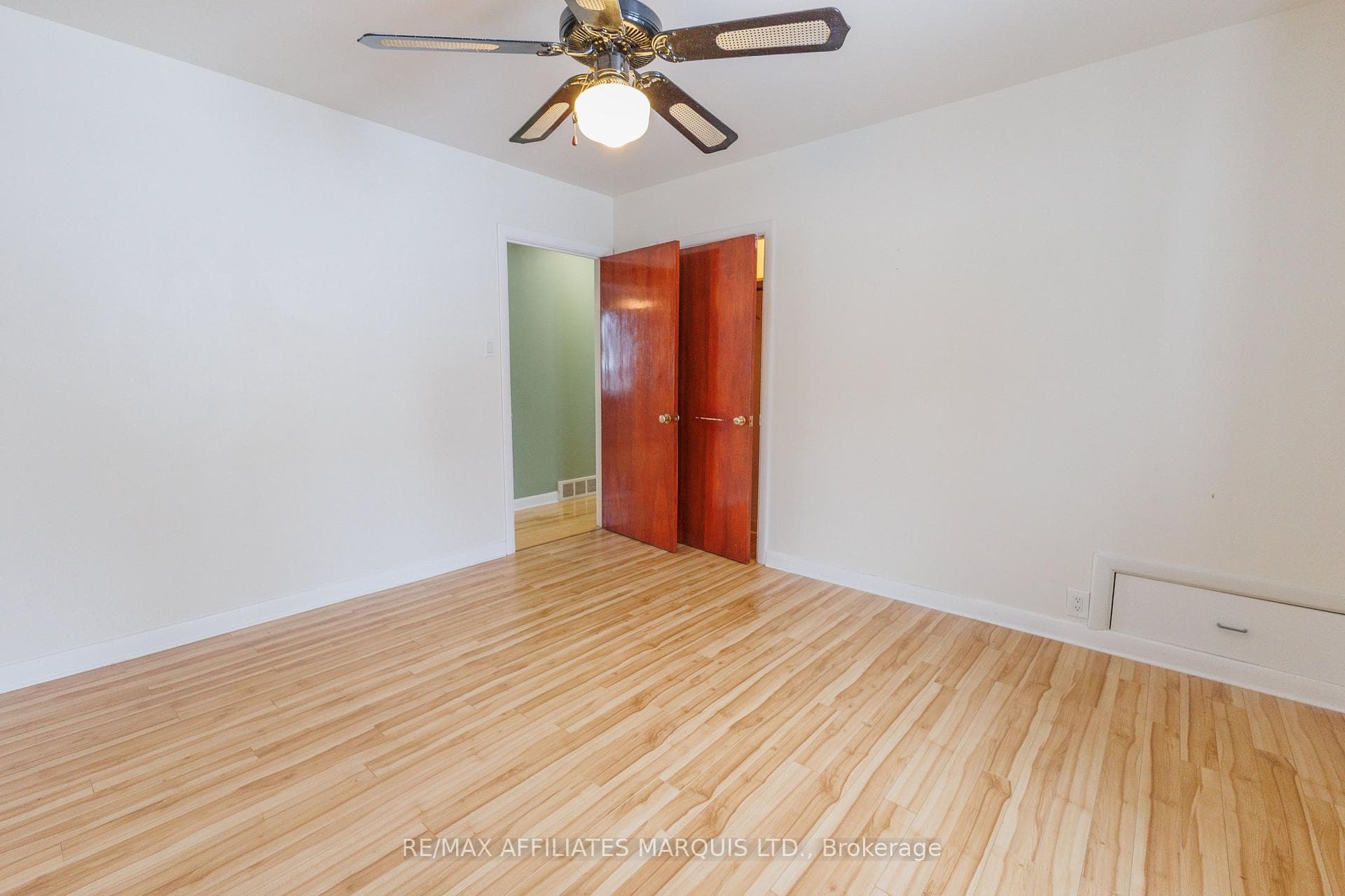 137 Park Avenue photo 15