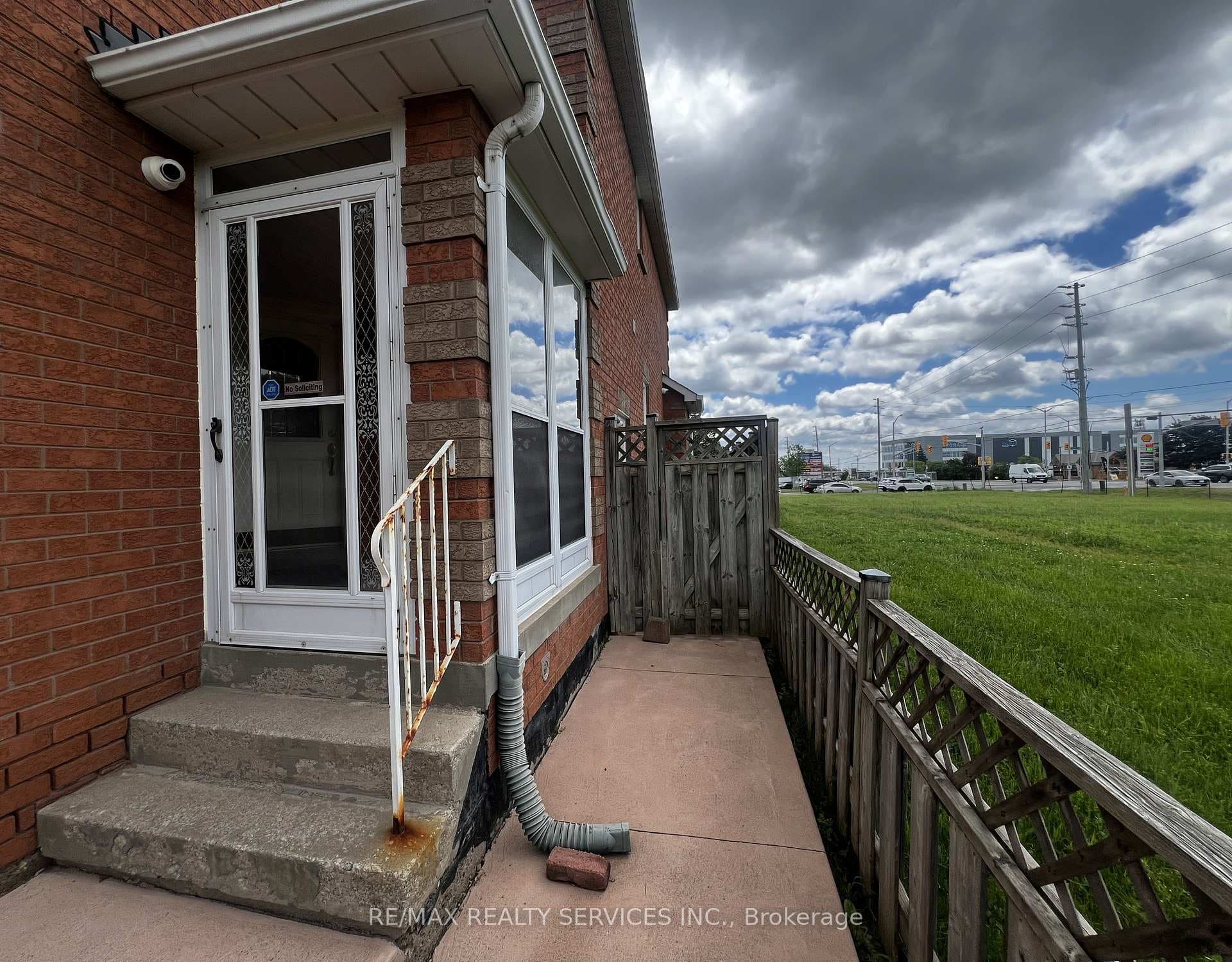 59 Stanwell Drive photo 11