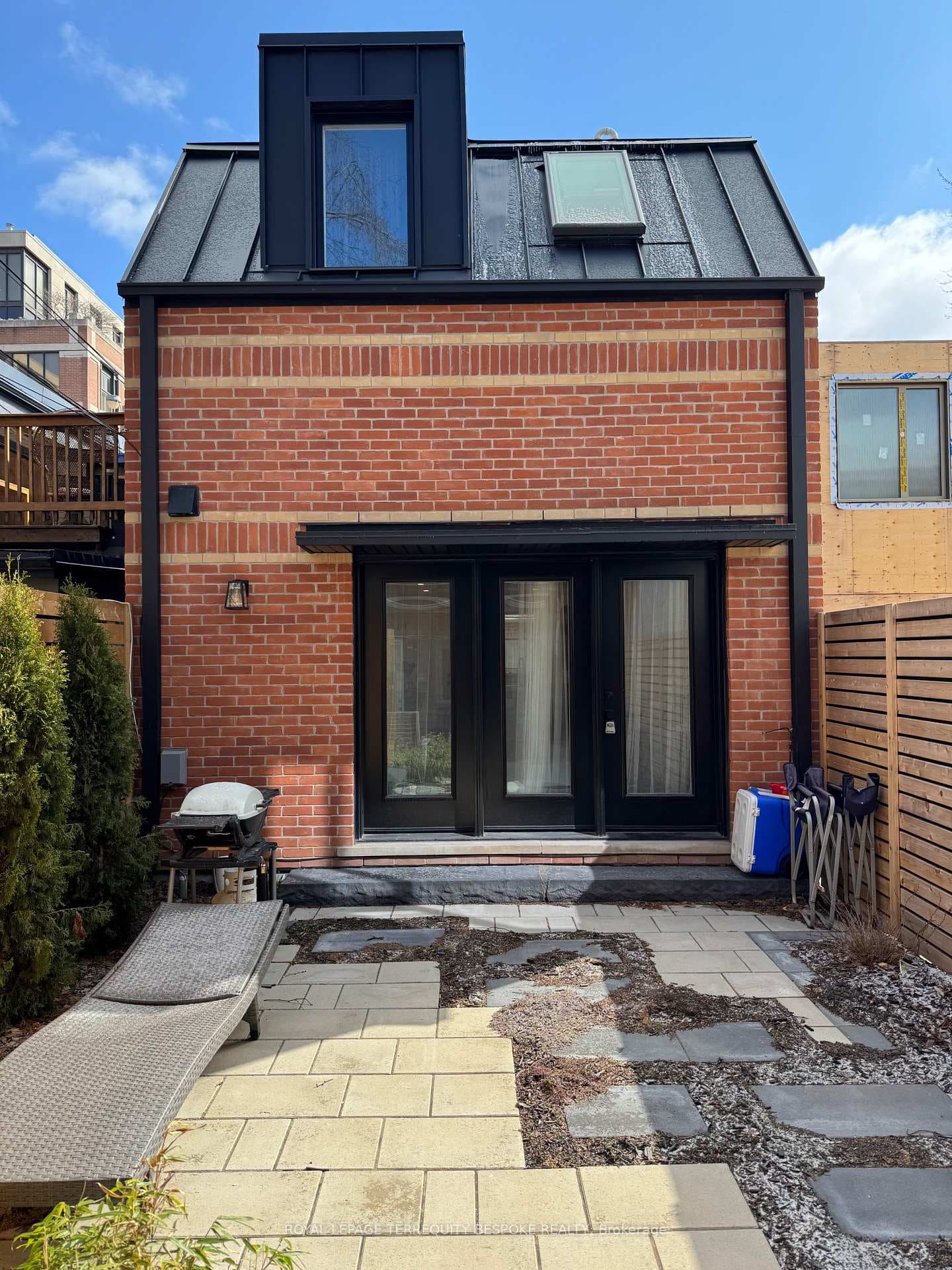 363 Euclid Avenue Unit Laneway photo 1