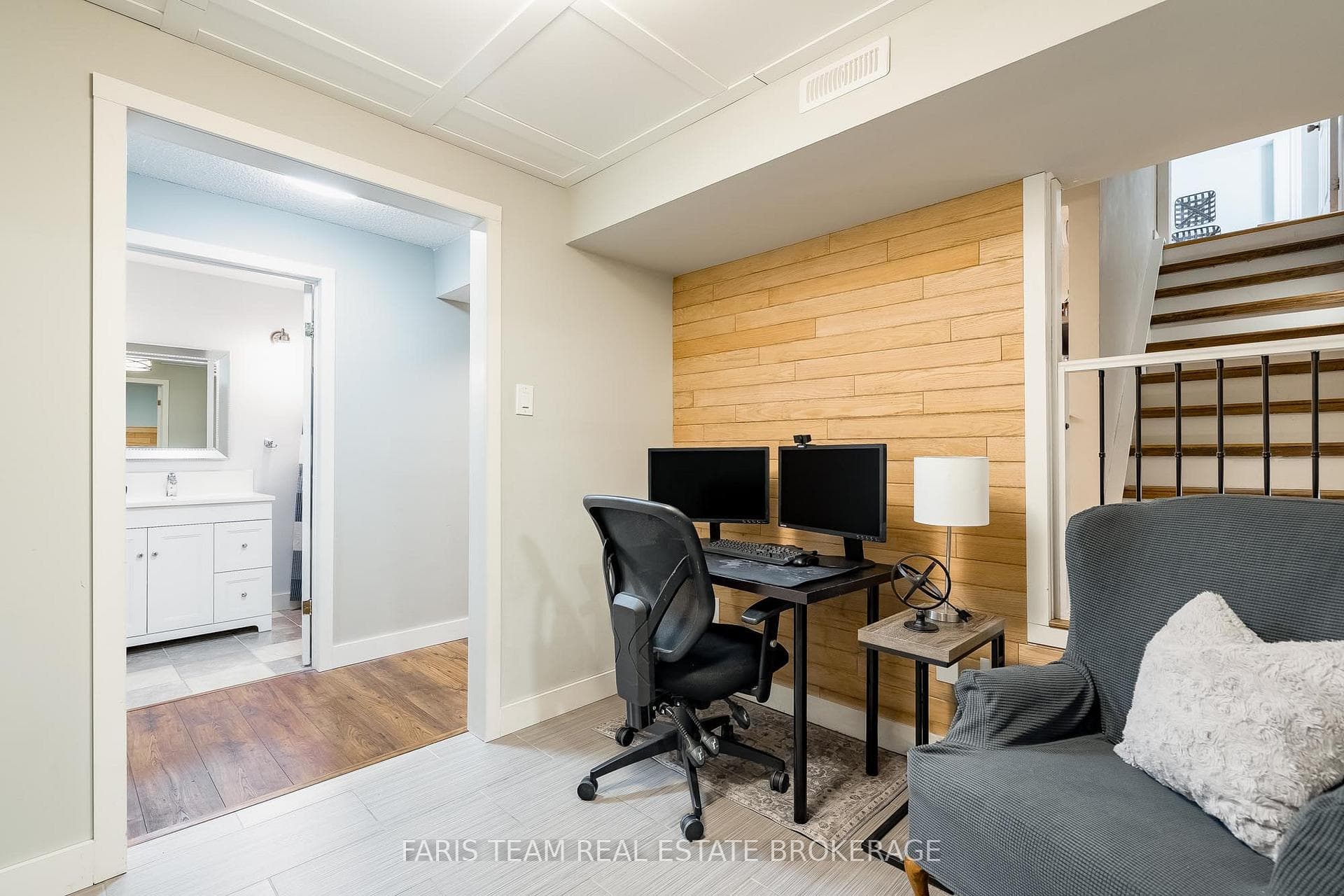 55 Oakridge Drive photo 33