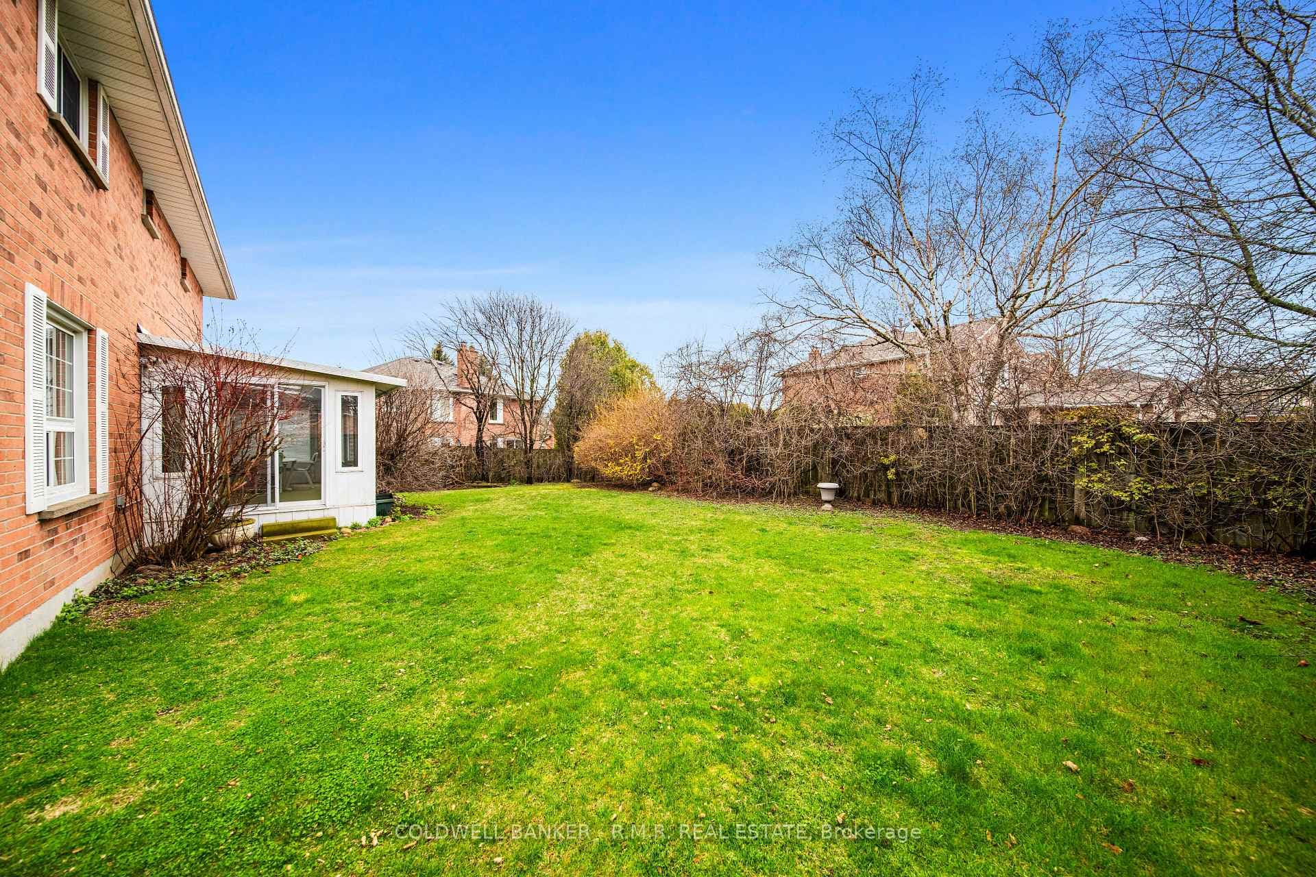 41 Fitzgerald Drive photo 32