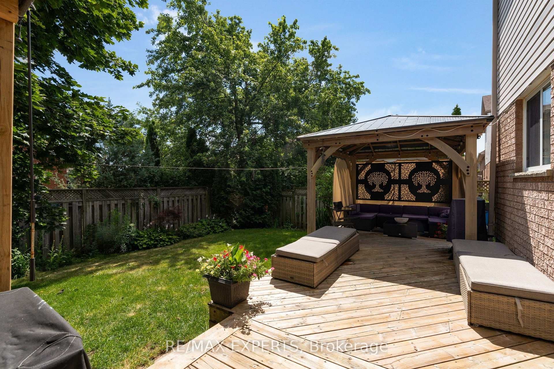1 Cameron Court photo 31