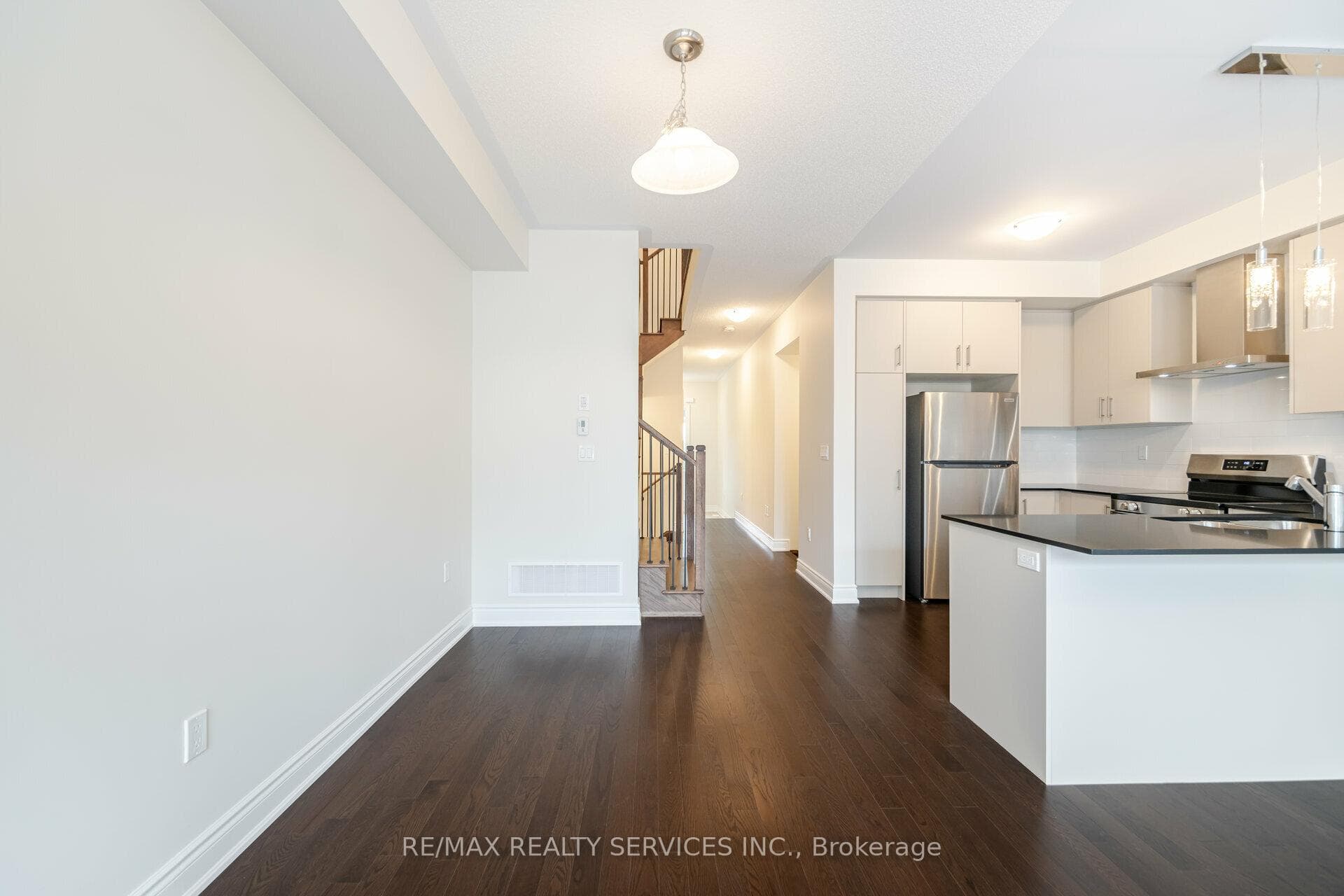 29 Bermondsey Way photo 6