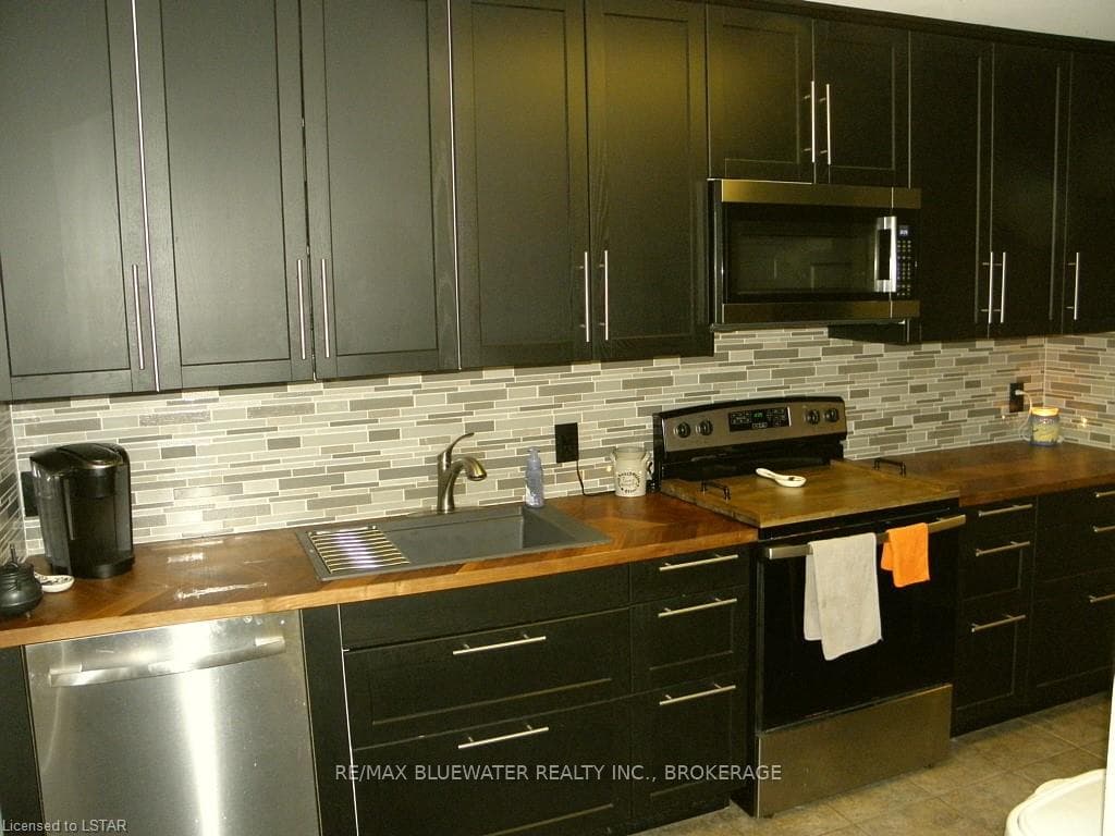 6029 DANBEA Lane photo 18