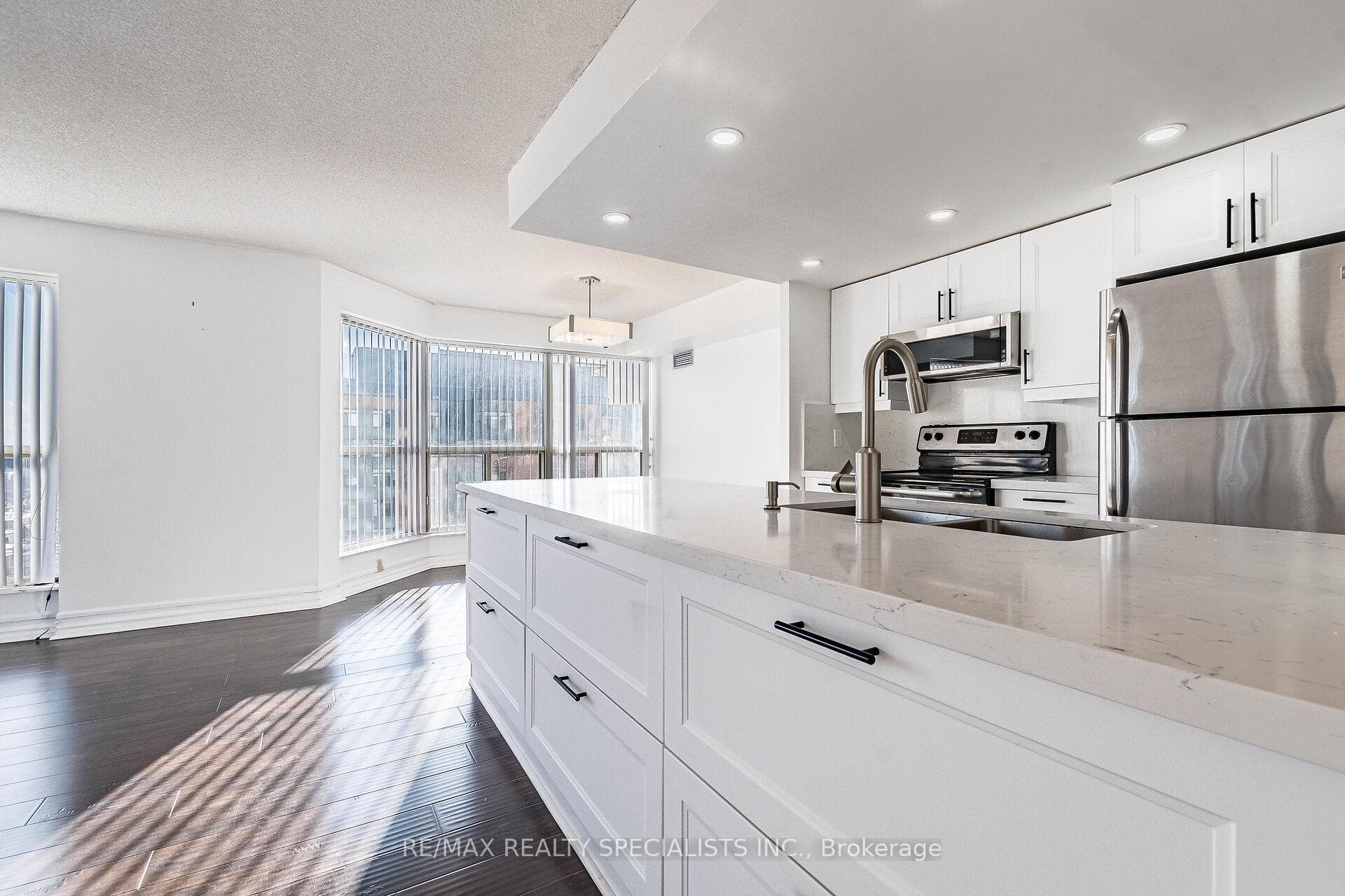 325 Webb Drive Unit 1510 photo 6