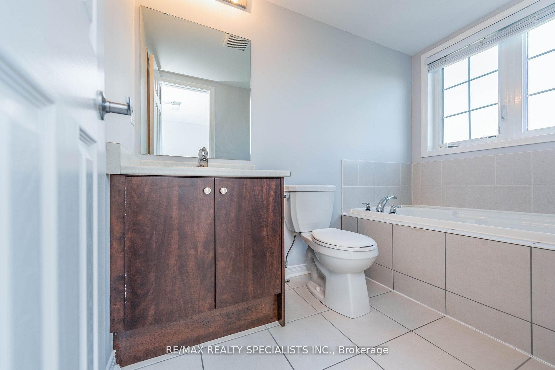 66 Harwood Avenue photo 18