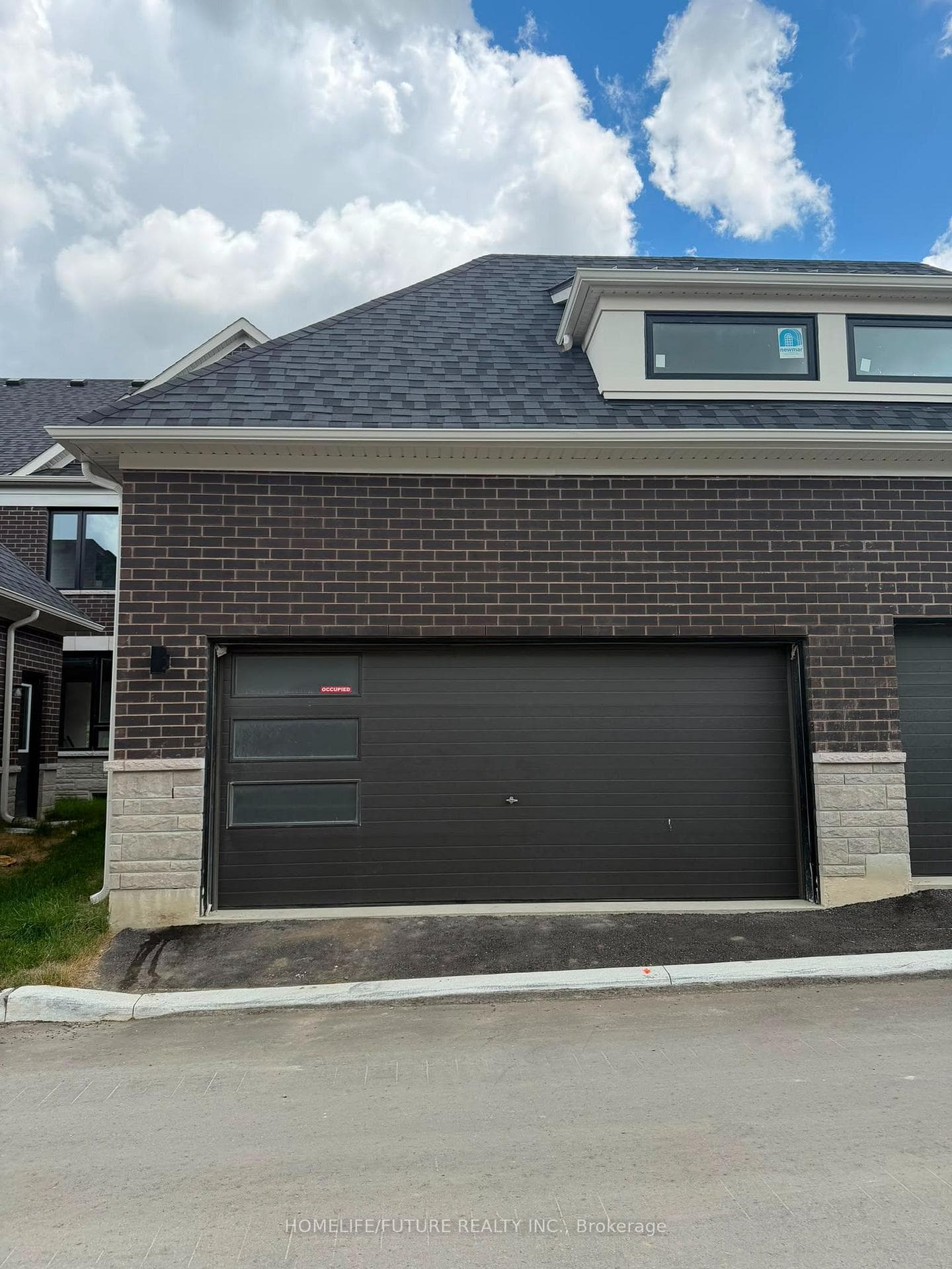 293 Lindsay Street photo 2