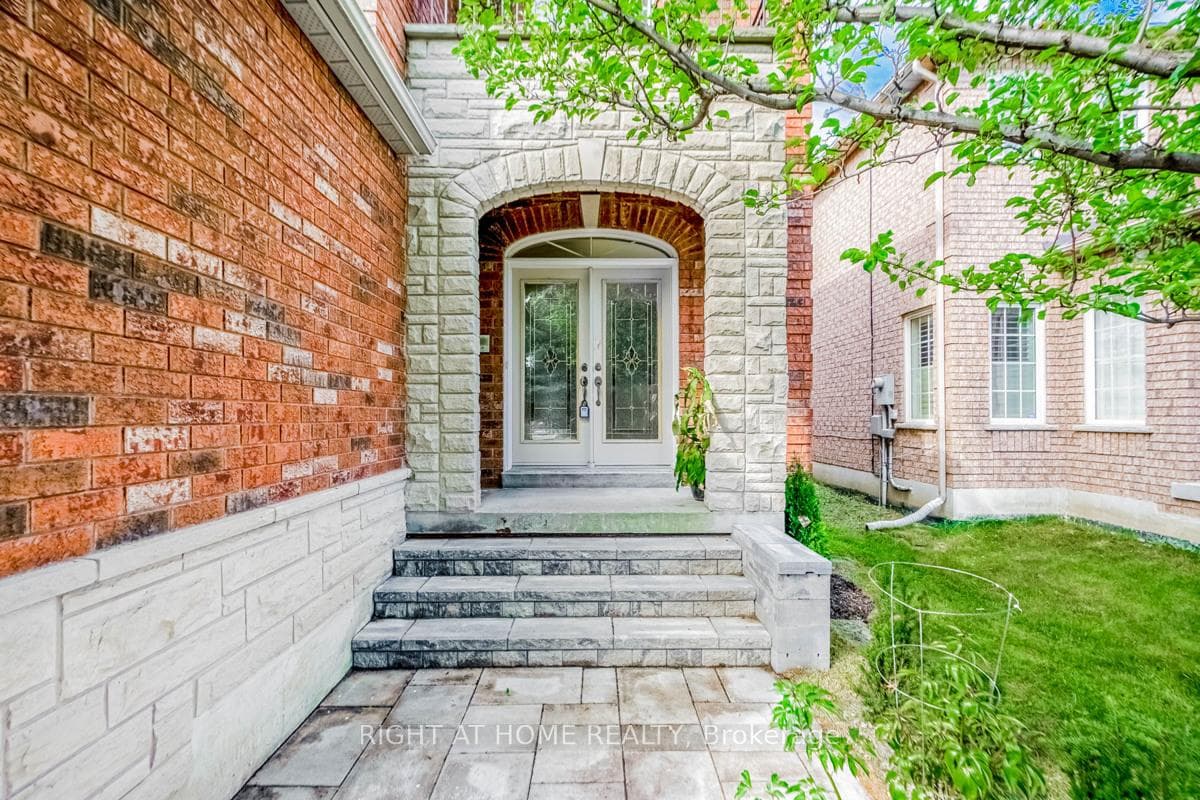 6304 LISGAR Drive photo 2