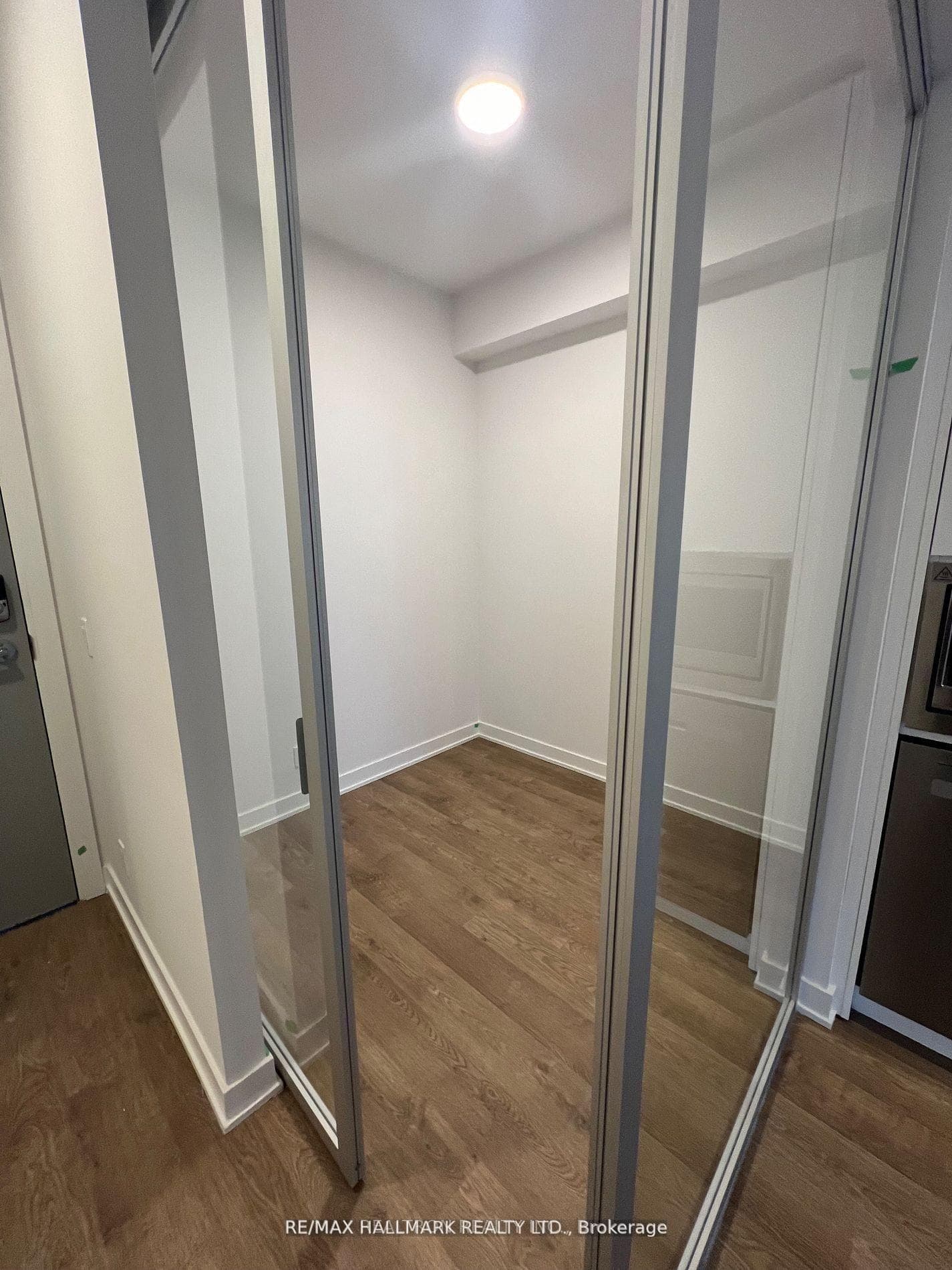 30 Upper Mall Way Unit 2808 photo 8