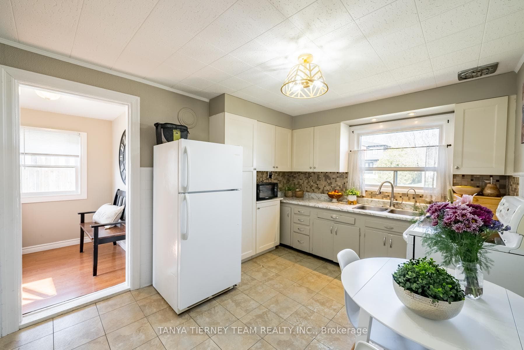 20 Albert Street photo 14