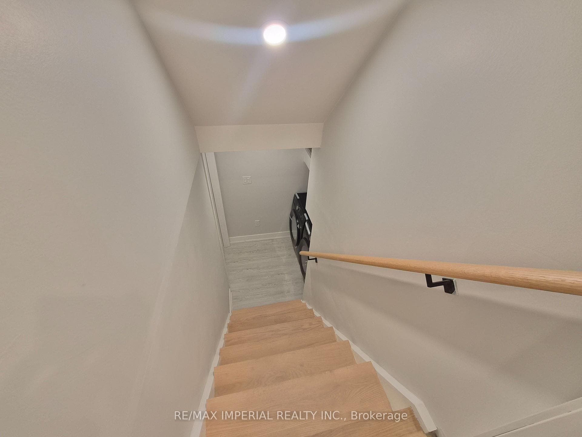 191 Avenue Road photo 23
