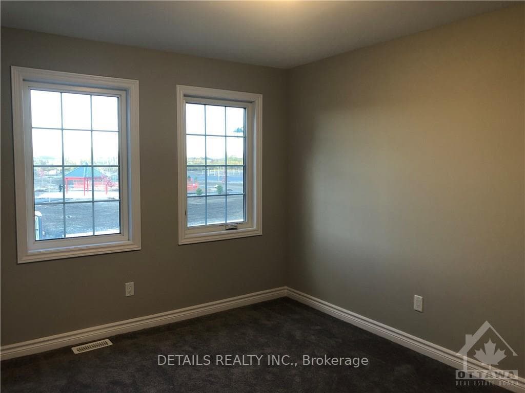 620 DECOEUR Drive photo 13