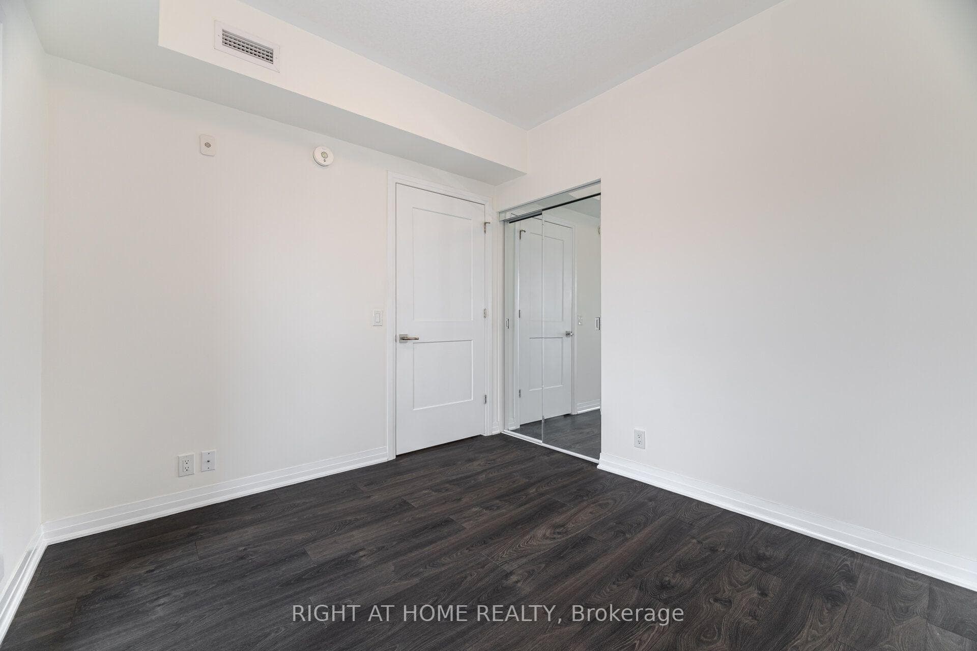 128 Grovewood Common Unit 119 photo 25