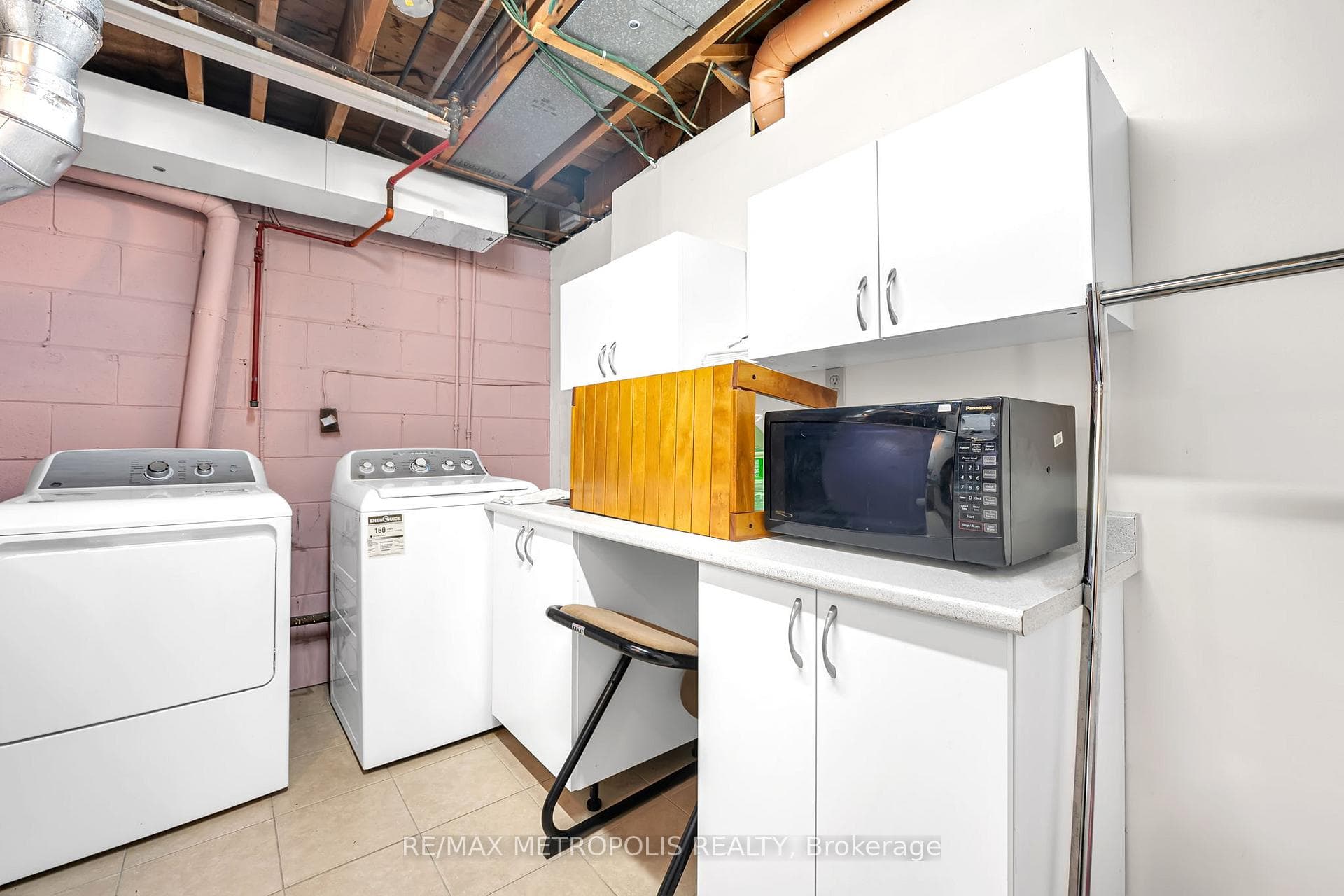 76 Harrington Crescent photo 25