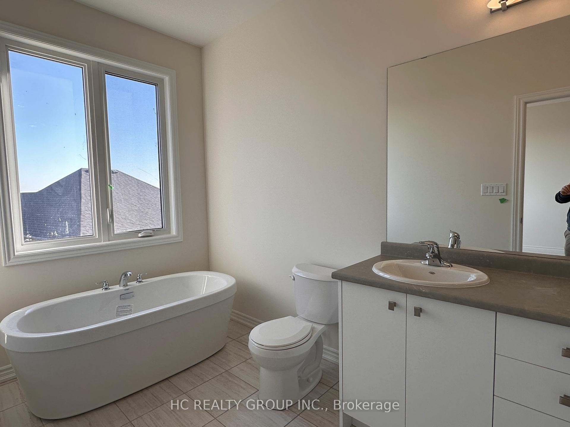 2925 NAKINA Street photo 14