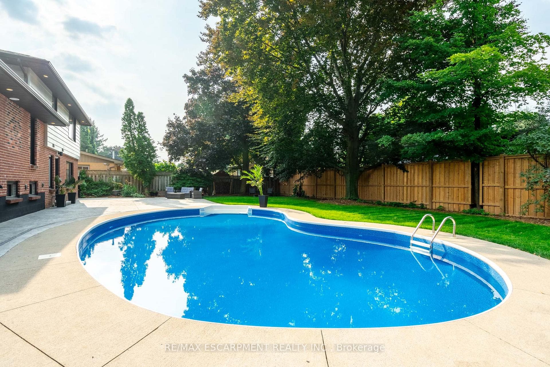 675 Scenic Drive photo 36