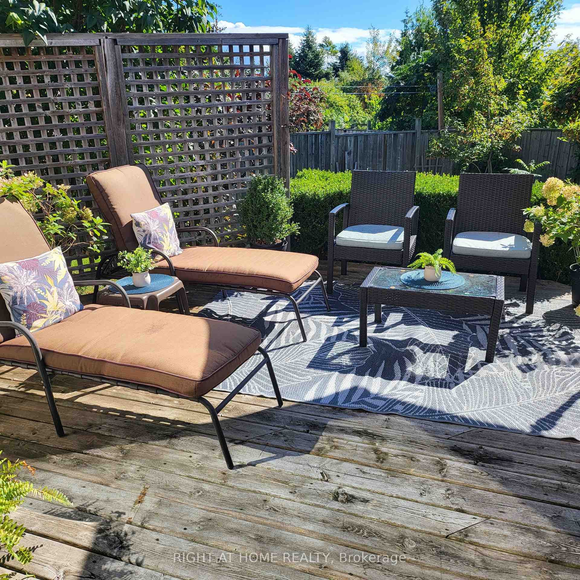 Seasonal Exterior Deck
