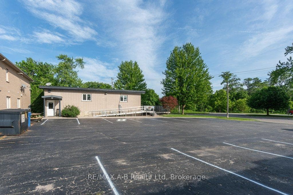 4 MC FARLANE Street photo 13