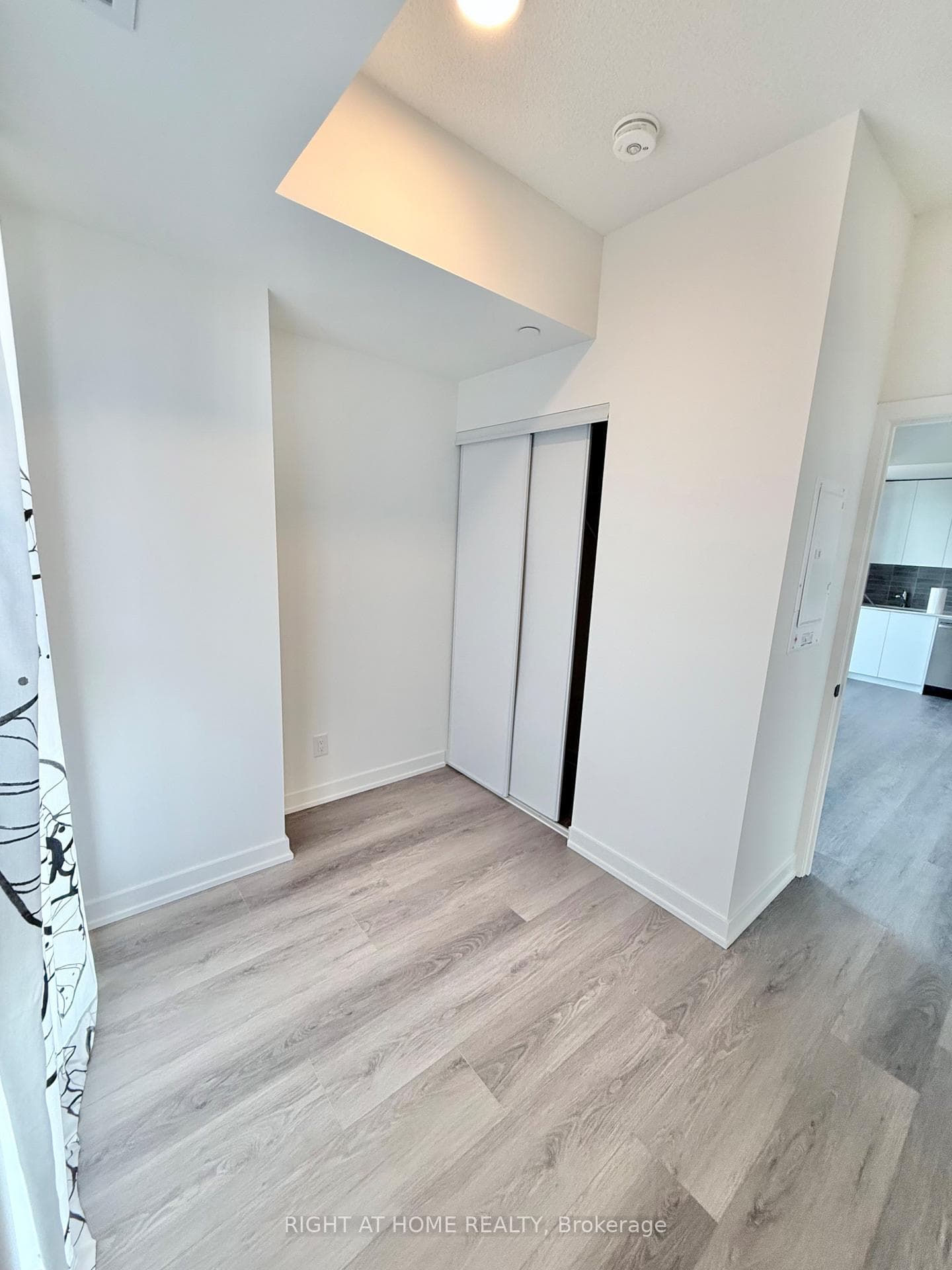 33 Erie Avenue Unit 1308 photo 7