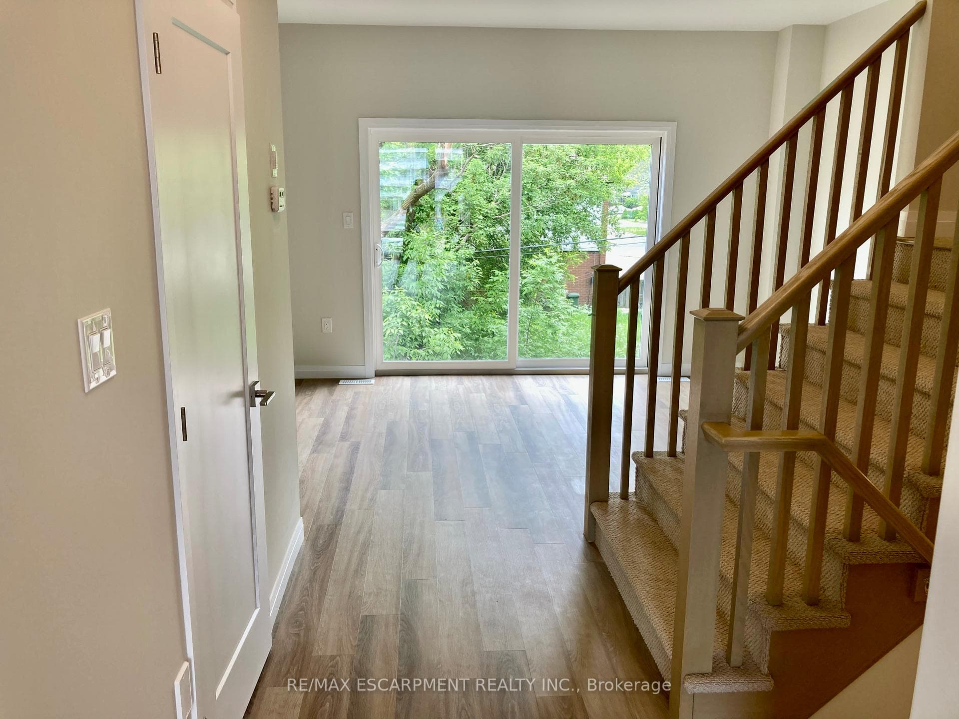 270 Melvin Avenue Unit 21 photo 2