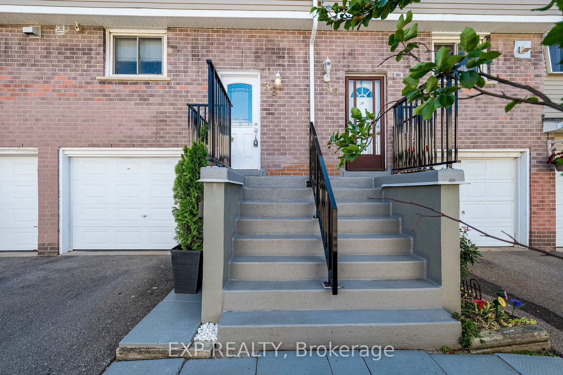 400 Mississauga Valley Boulevard Unit 38 photo 2