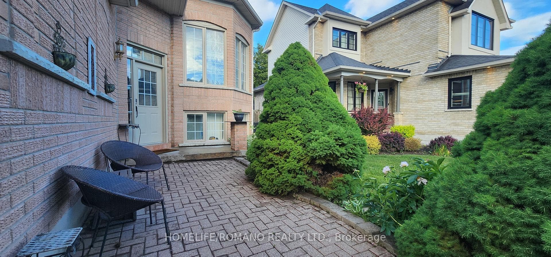 25 Bedell Crescent photo 4