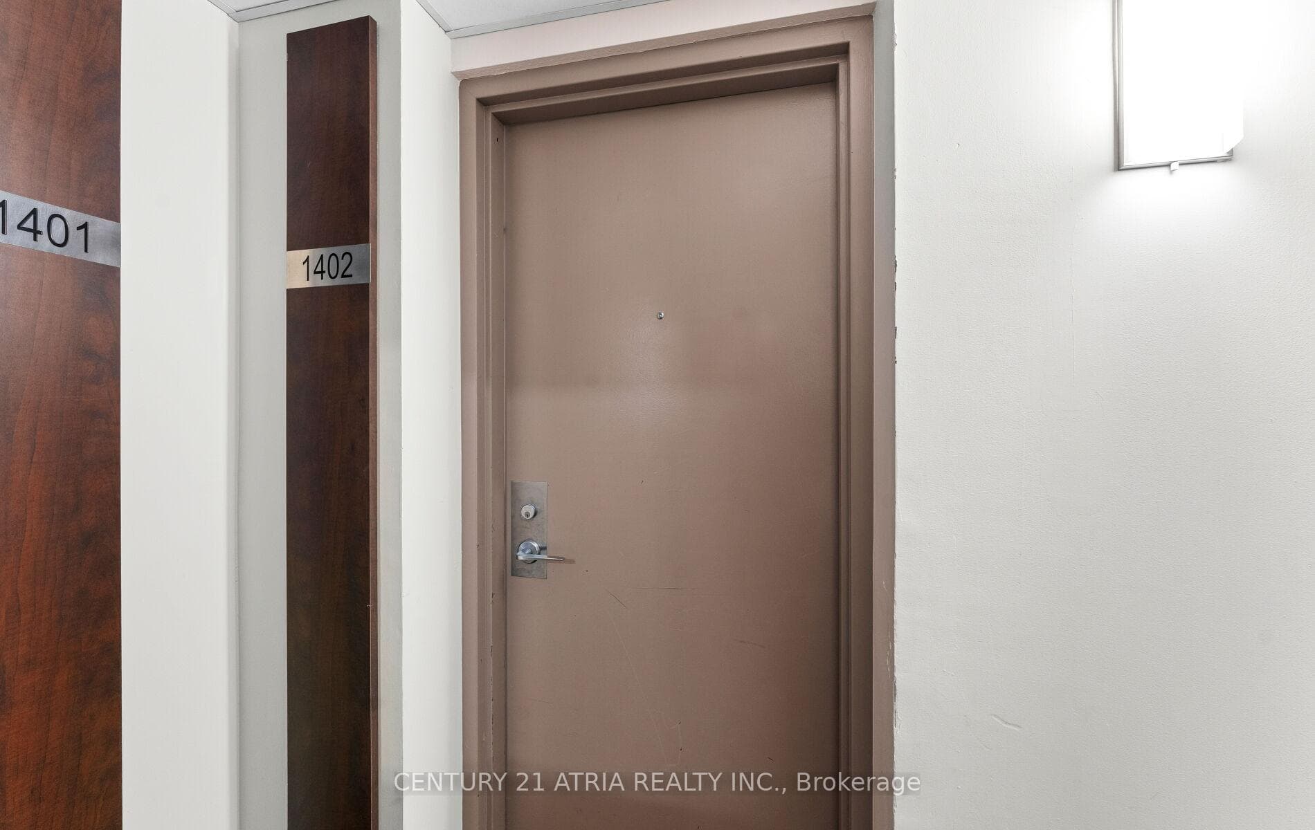 55 Centre Avenue Unit 1402 photo 8
