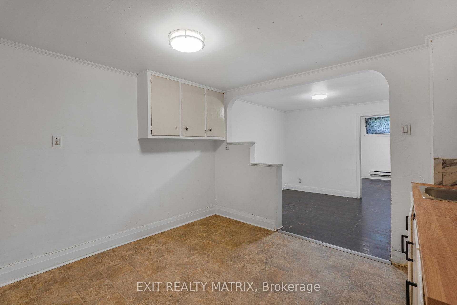 261 Montfort Street photo 22