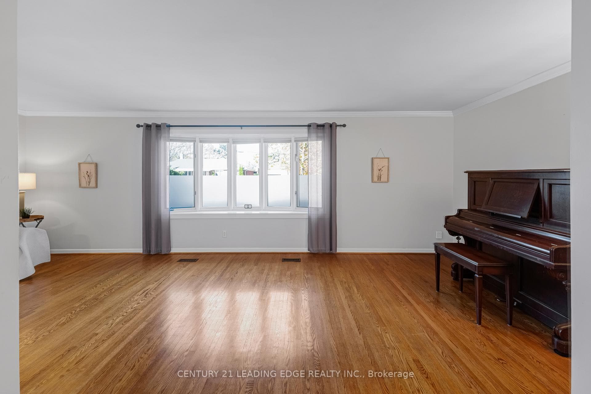 366 Elm Road photo 6