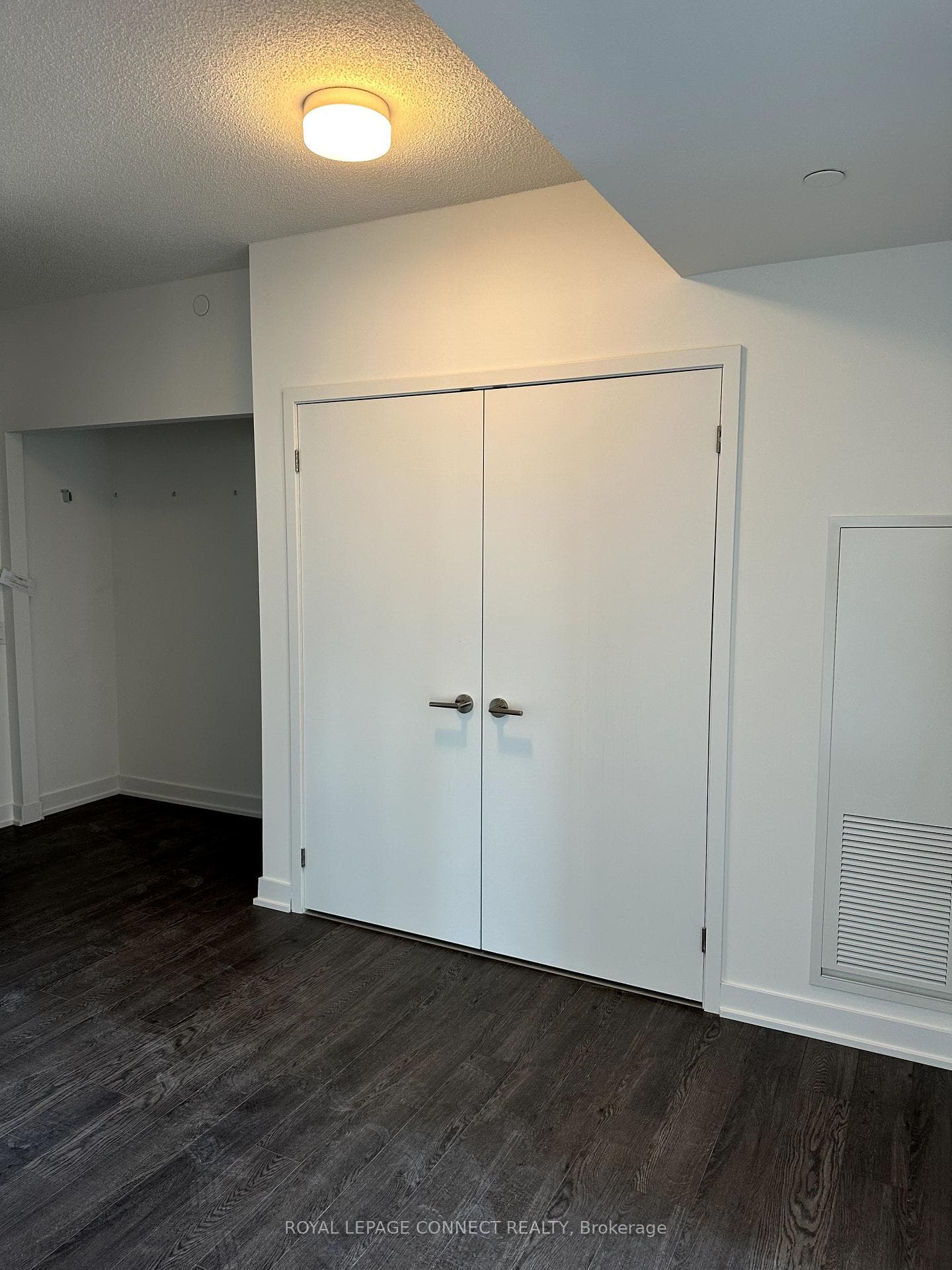 50 O'neill Road Unit 2502 photo 5