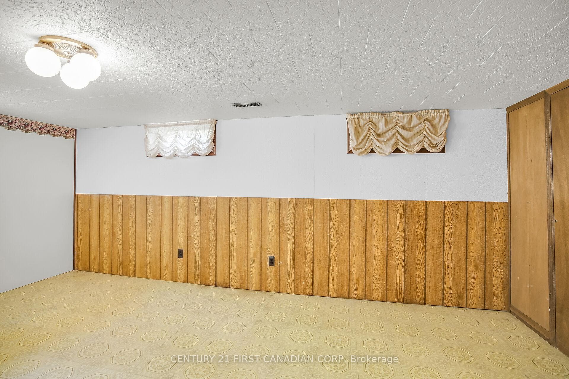 119 Bancroft Road photo 23