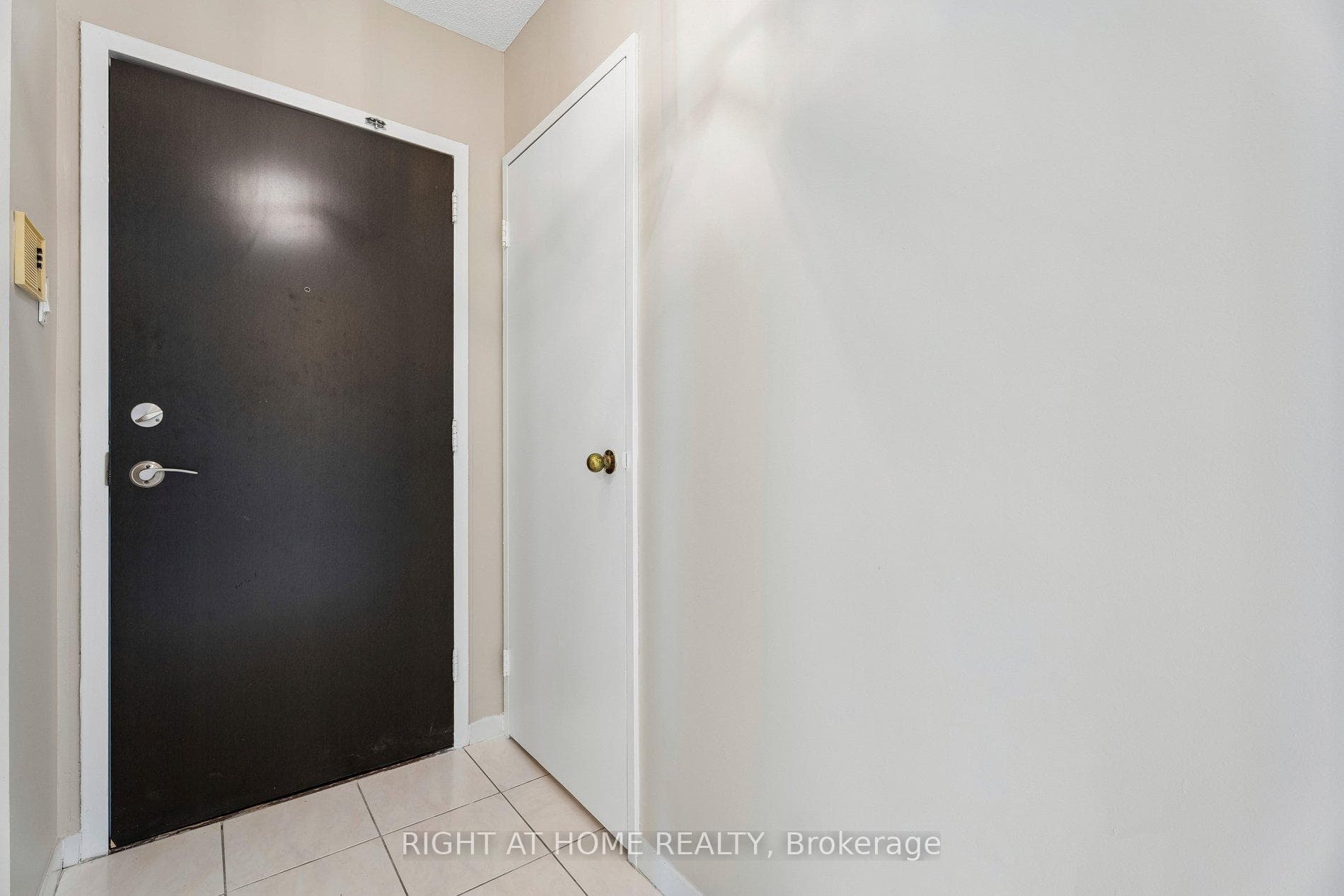 212 Kerr Street Unit 207 photo 7