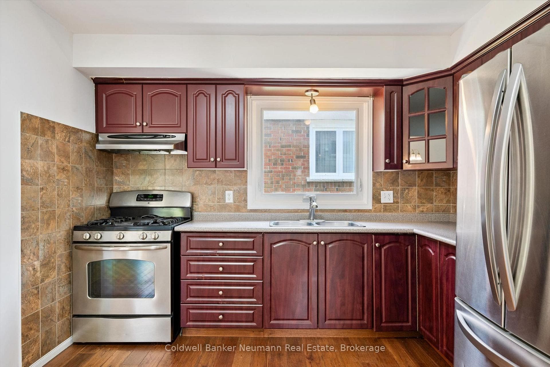 3 Meadow Crescent photo 14