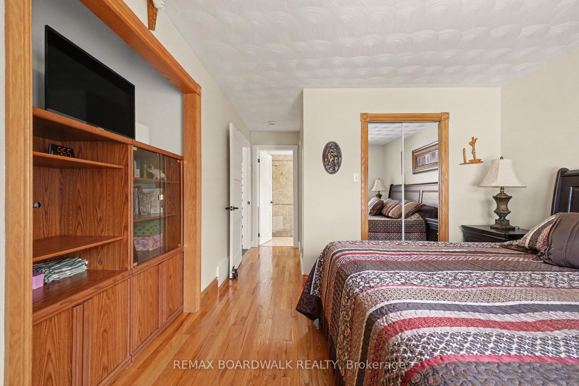 32 Faucher Boulevard photo 16