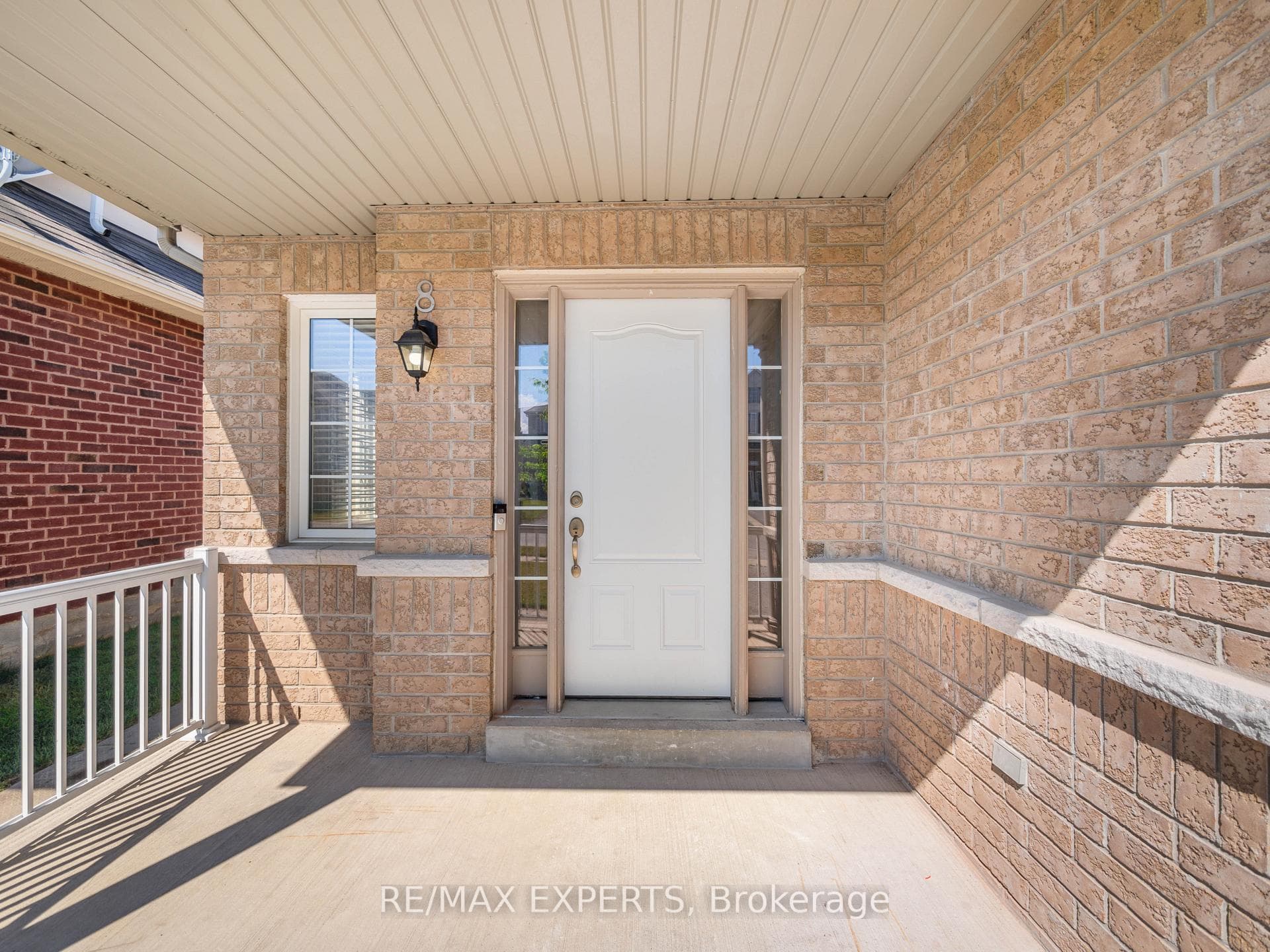 8 Versailles Crescent Unit BSMT photo 3