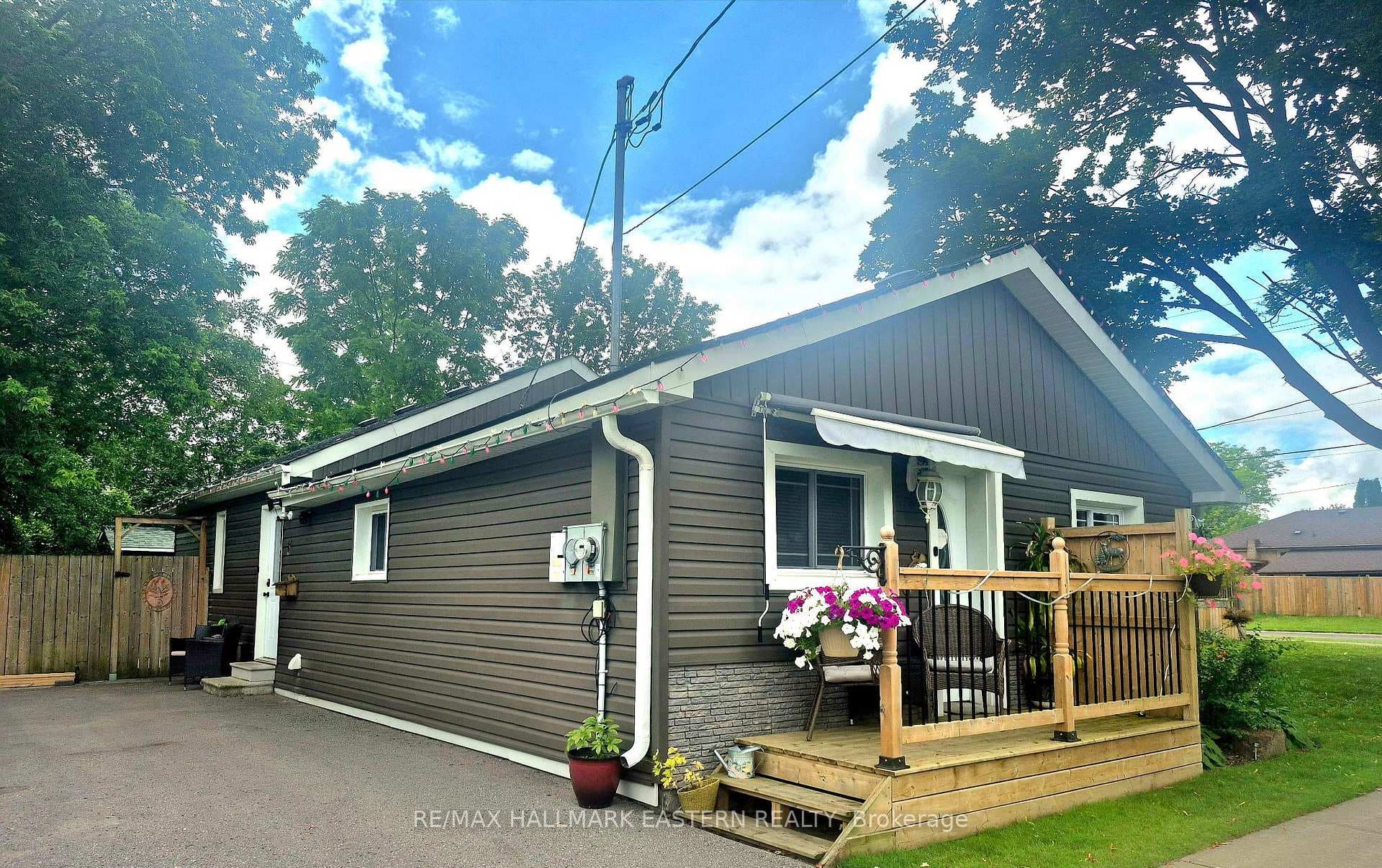 779 Chamberlain Street photo 1
