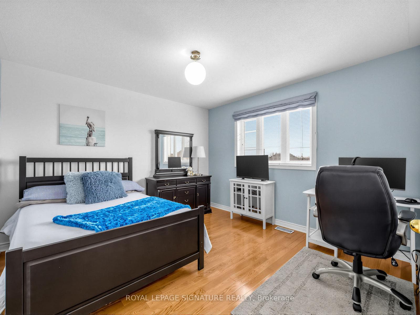 30 Root Crescent photo 19